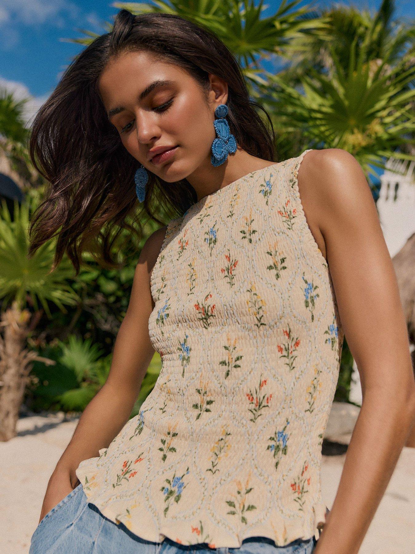 Image 5 of 5 of Friends Like These Crinkle Button Print Top