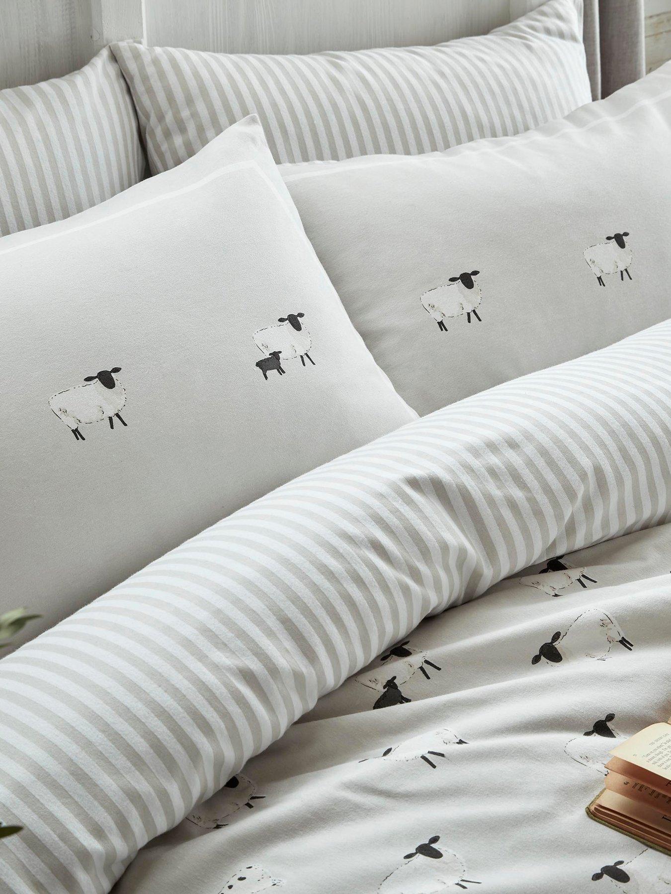 Image 3 of 5 of Sophie Allport Sheep 100% Cotton Quilt Set