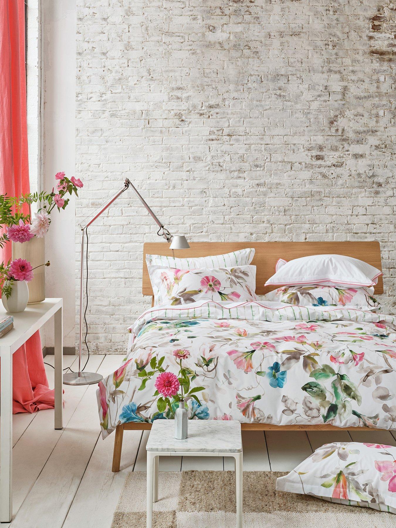 Designers Guild Japanese Magnolia 100% Cotton Fuchsia Quilt Set