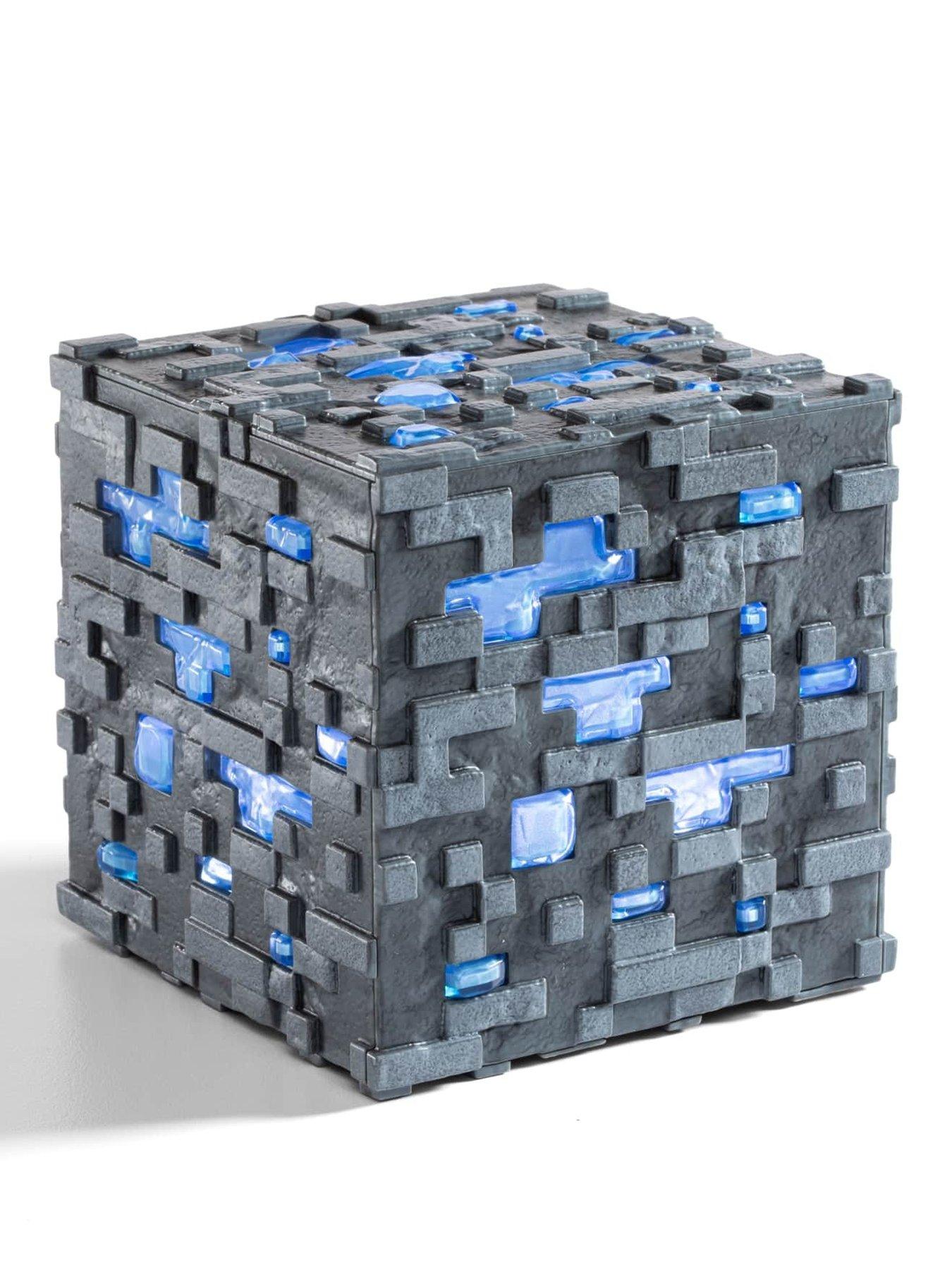 Minecraft Illuminating Diamond Ore
