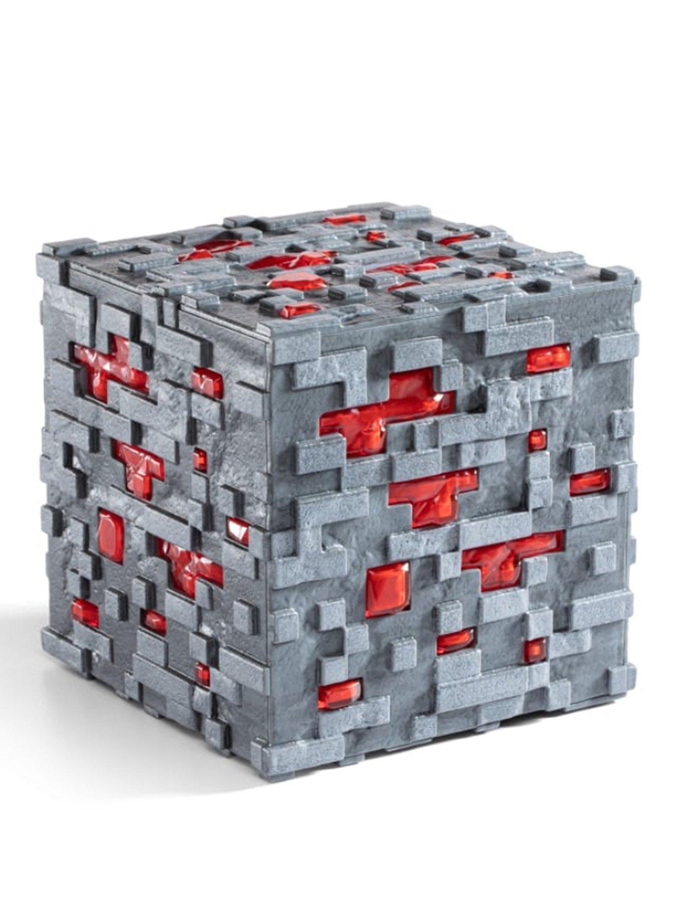 minecraft-illuminating-redstone-ore