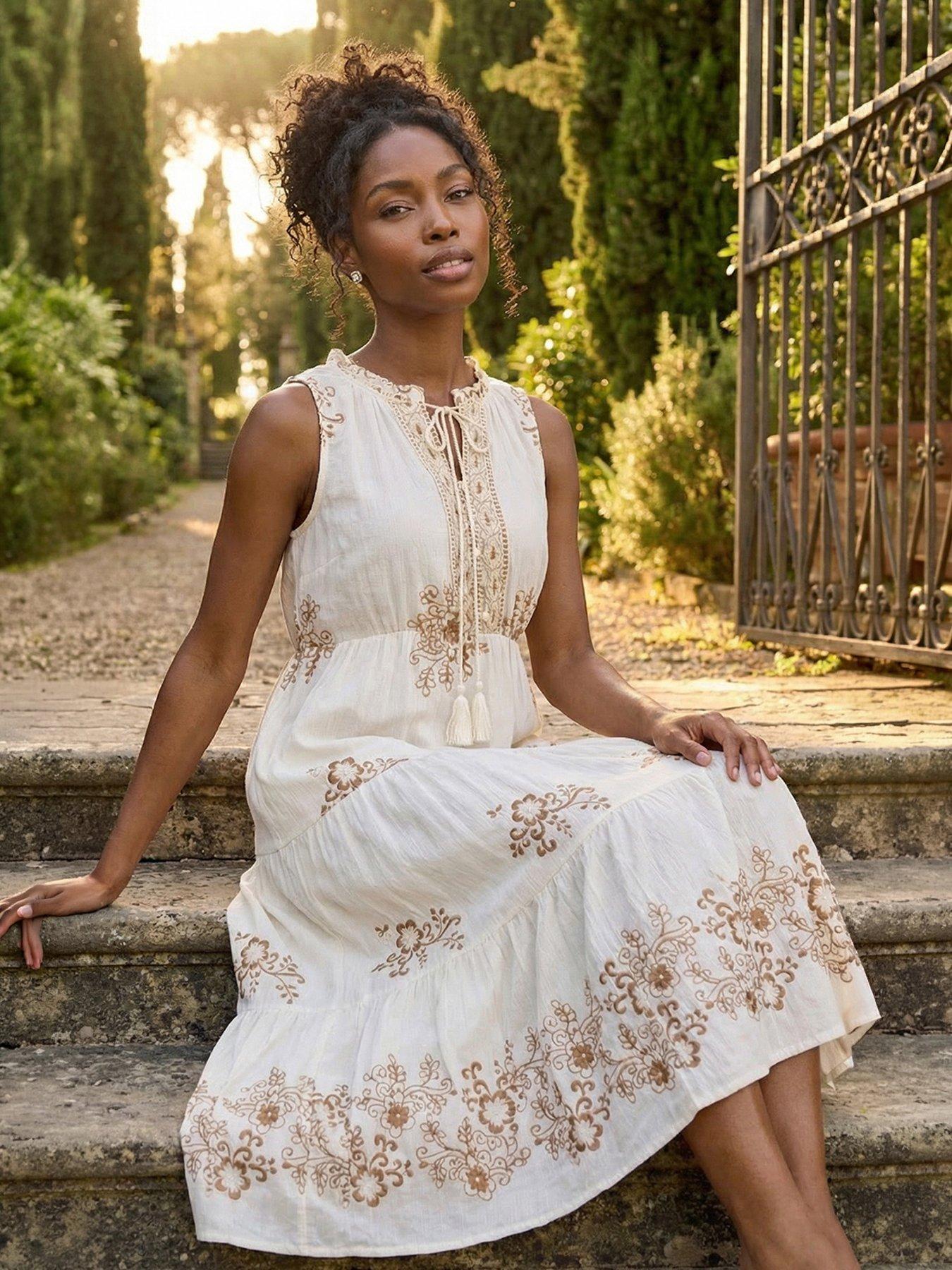 Roman Floral Print Tiered Maxi Dress