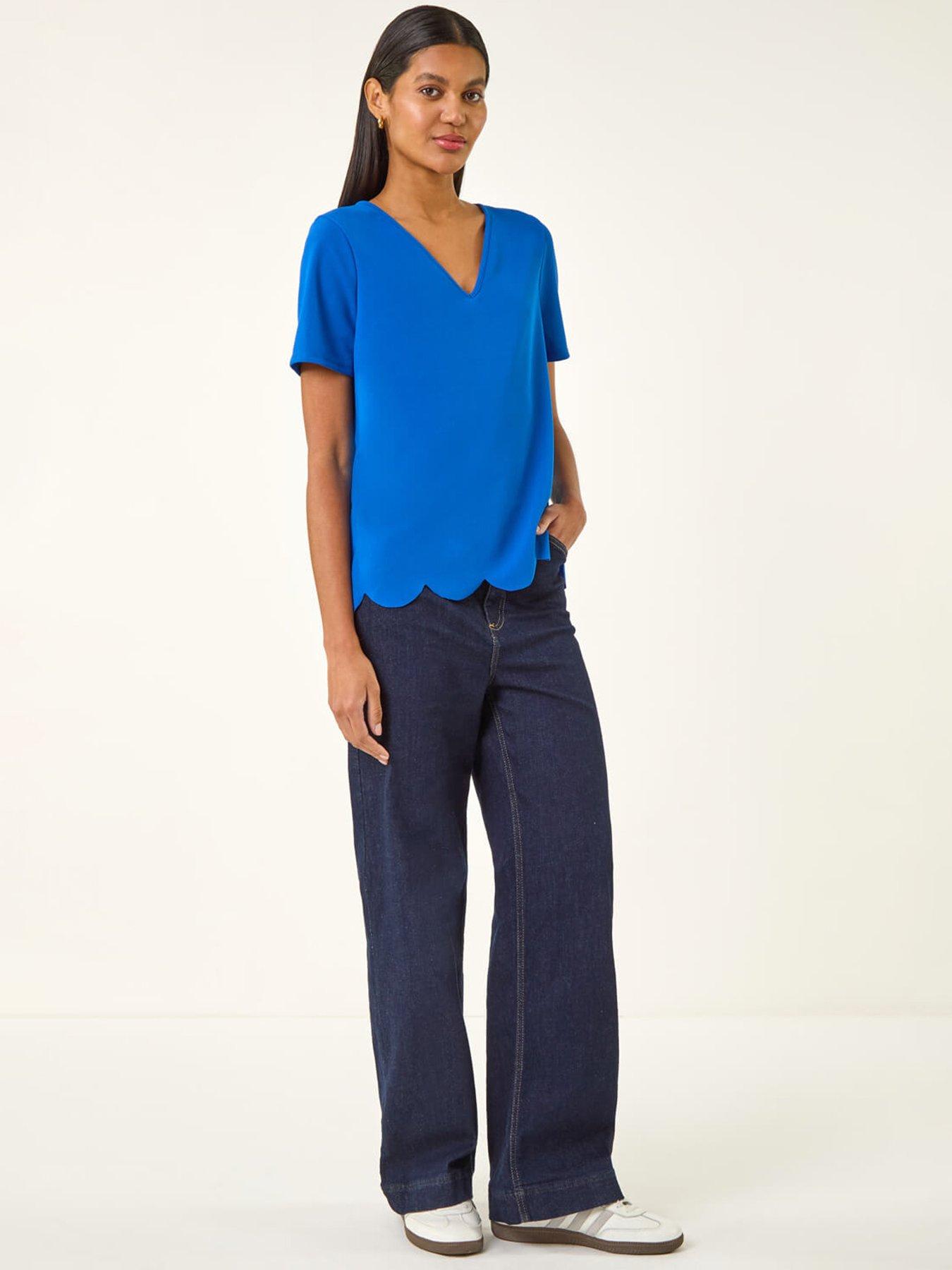 Image 3 of 5 of Roman Scalloped Hem V-neck T-shirt