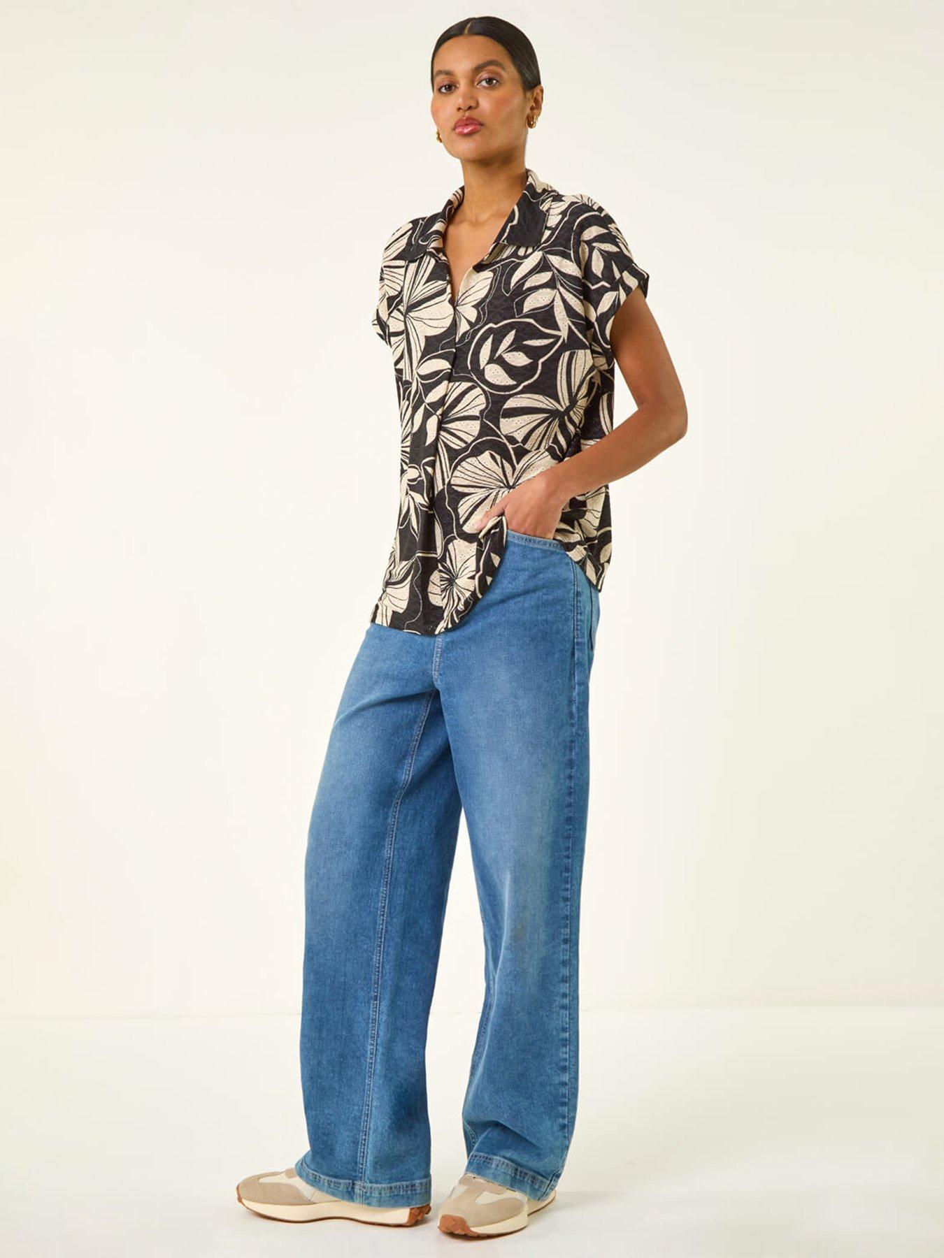 Image 3 of 5 of Roman Printed Broderie Collared Top