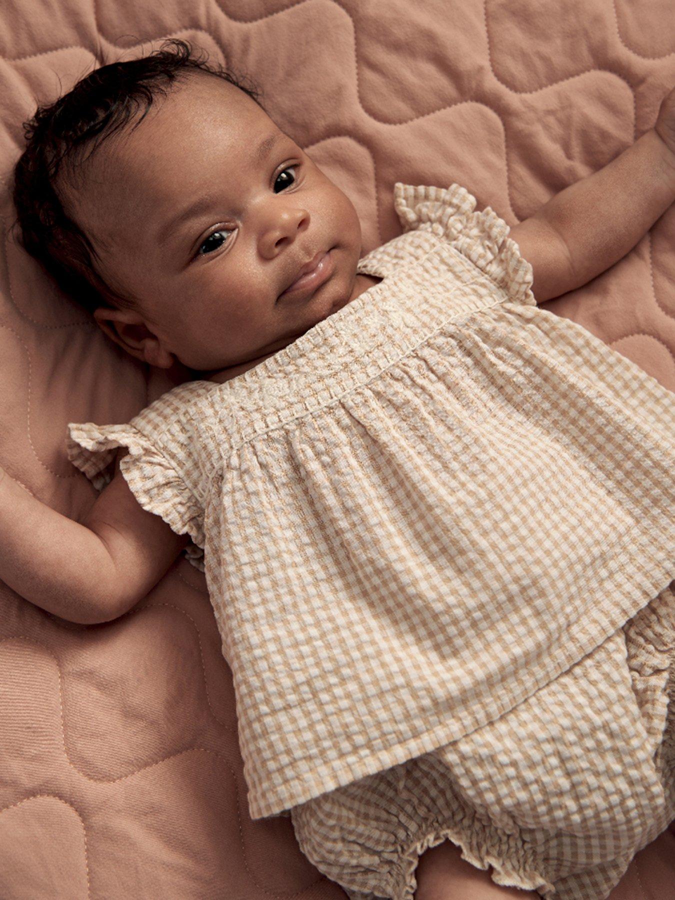 Mamas & Papas: Baby Girls 2 Piece Gingham Blouse  &  Bloomers Set - Pink