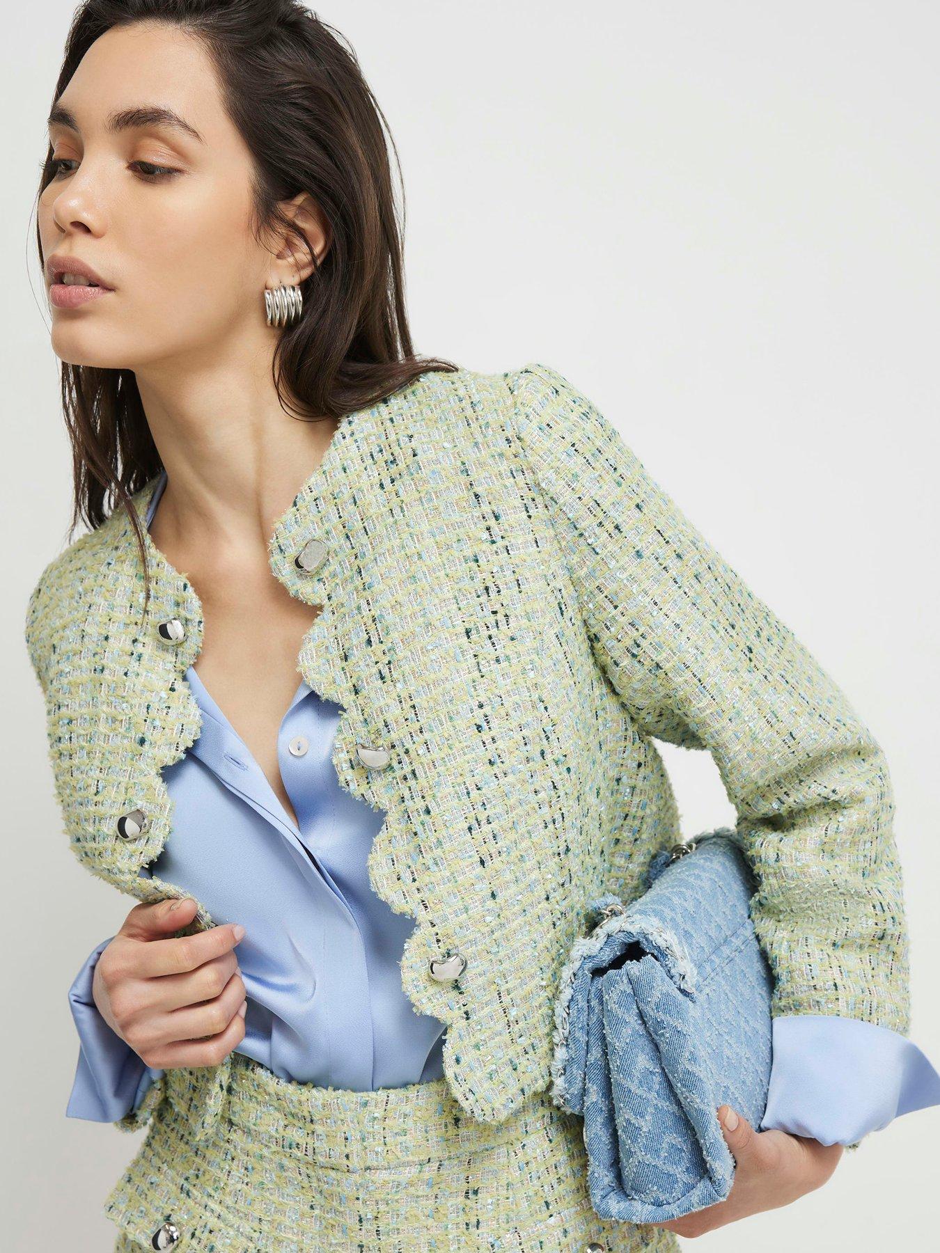 Image 4 of 4 of River Island Scallop Boucle Trophy Jacket - Green