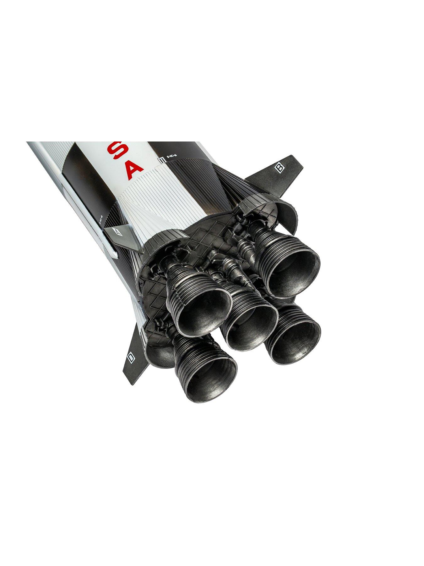 Image 5 of 7 of Airfix Saturn V Gift Set