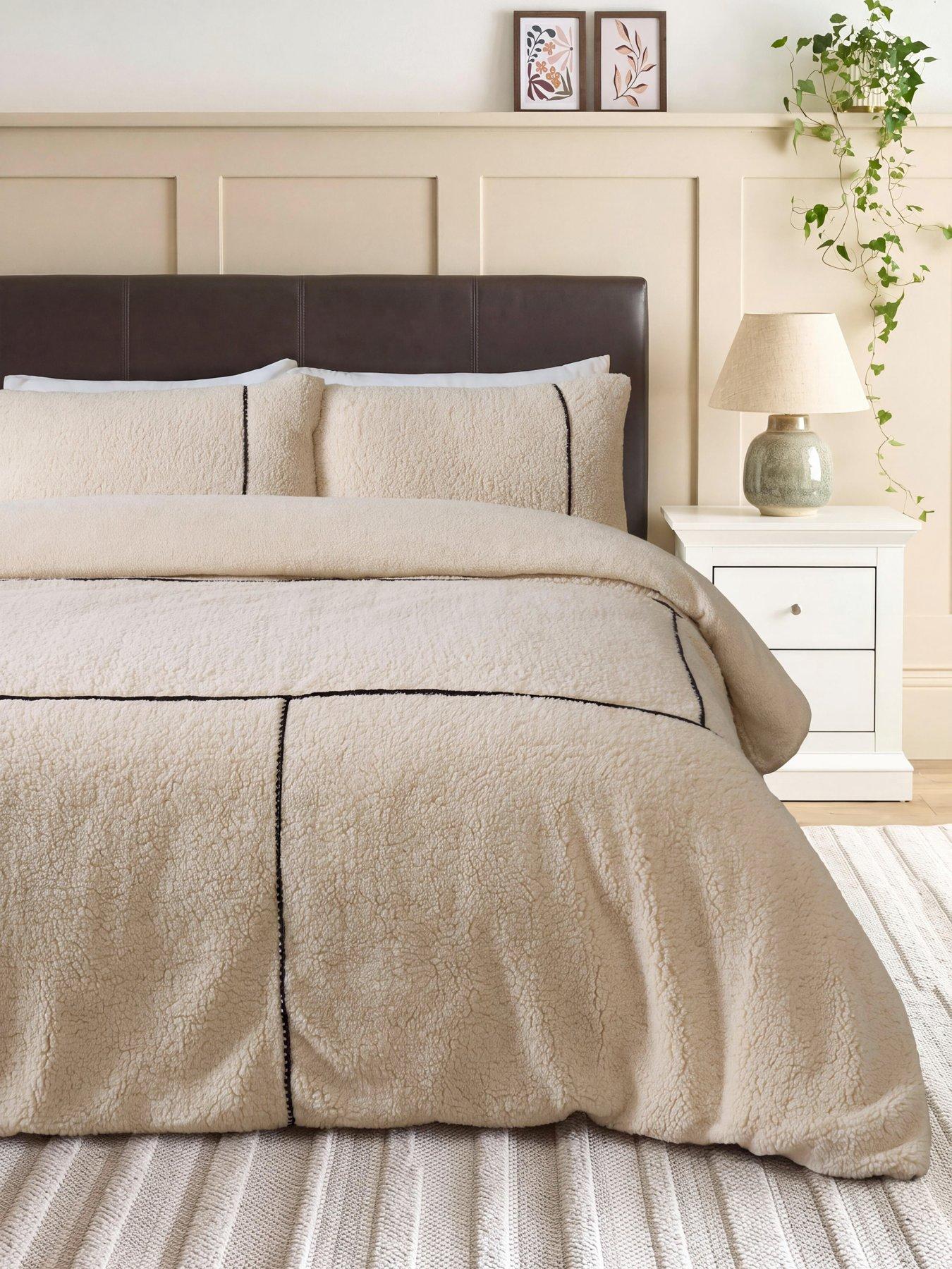 The Very Collection Cosy Sherpa Duvet Set