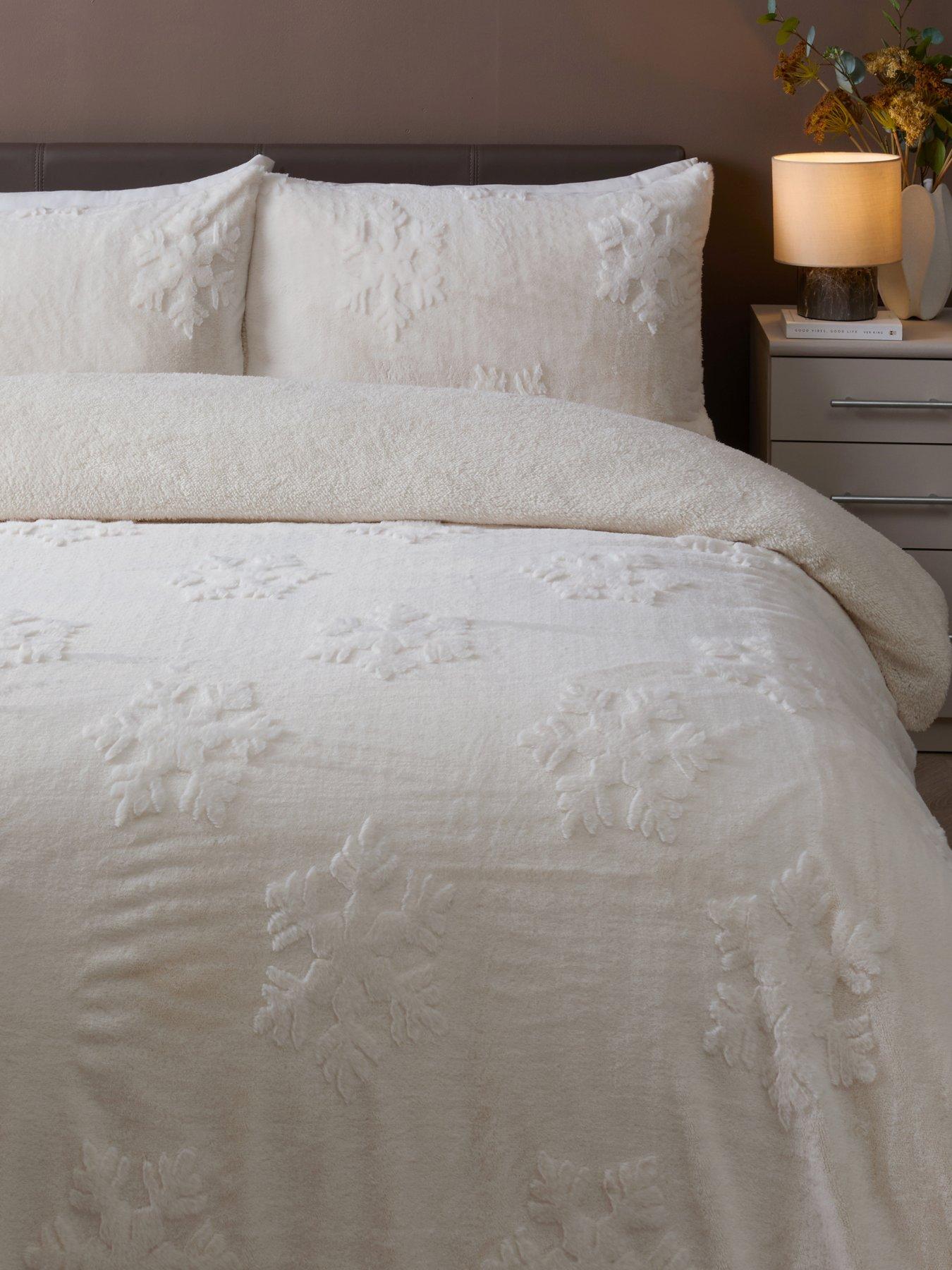 Image 3 of 6 of The Very Collection Snowflake Faux Fur Duvet Set