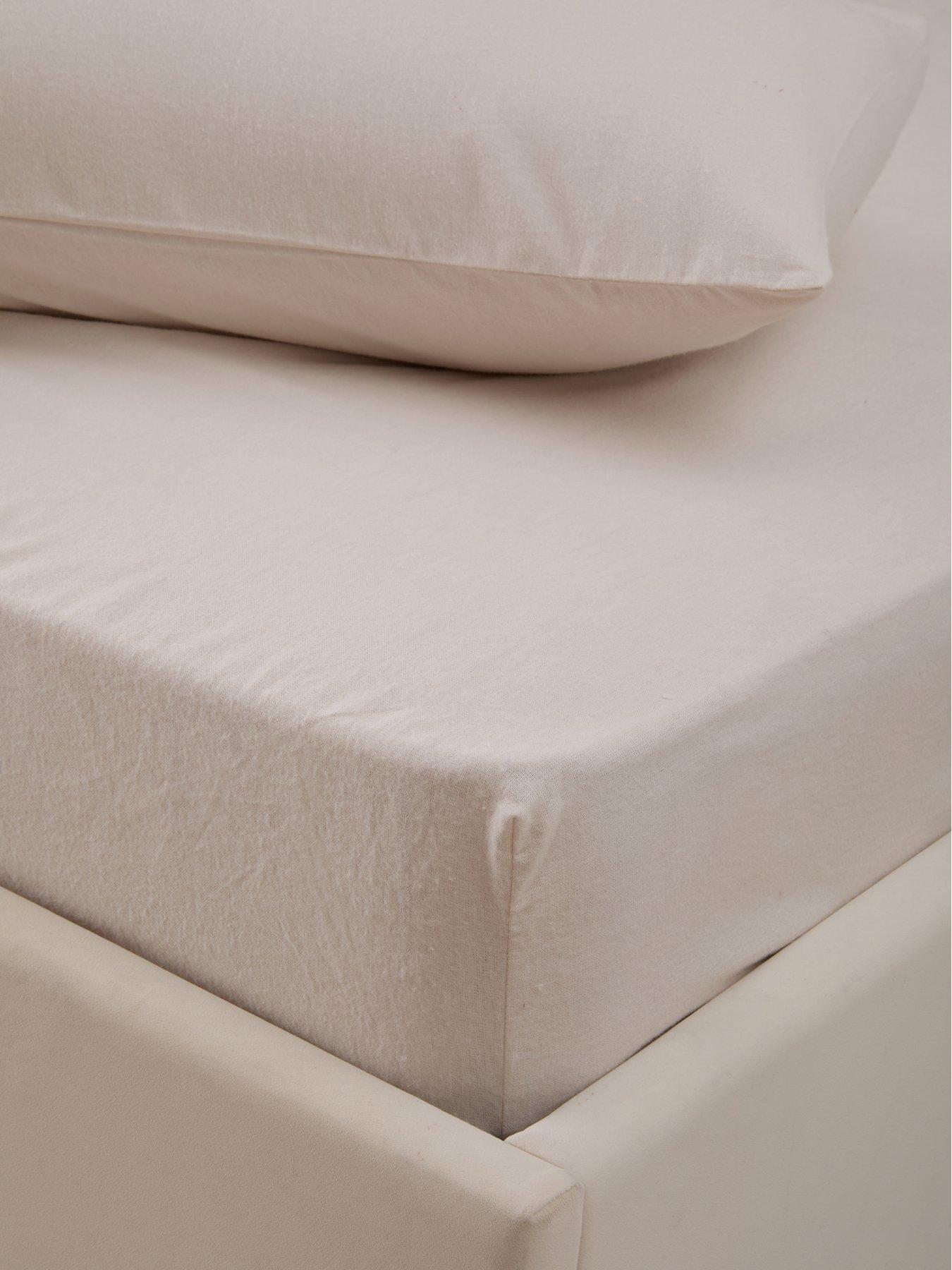 The Very Collection Brushed Cotton 28 cm Fitted Sheet