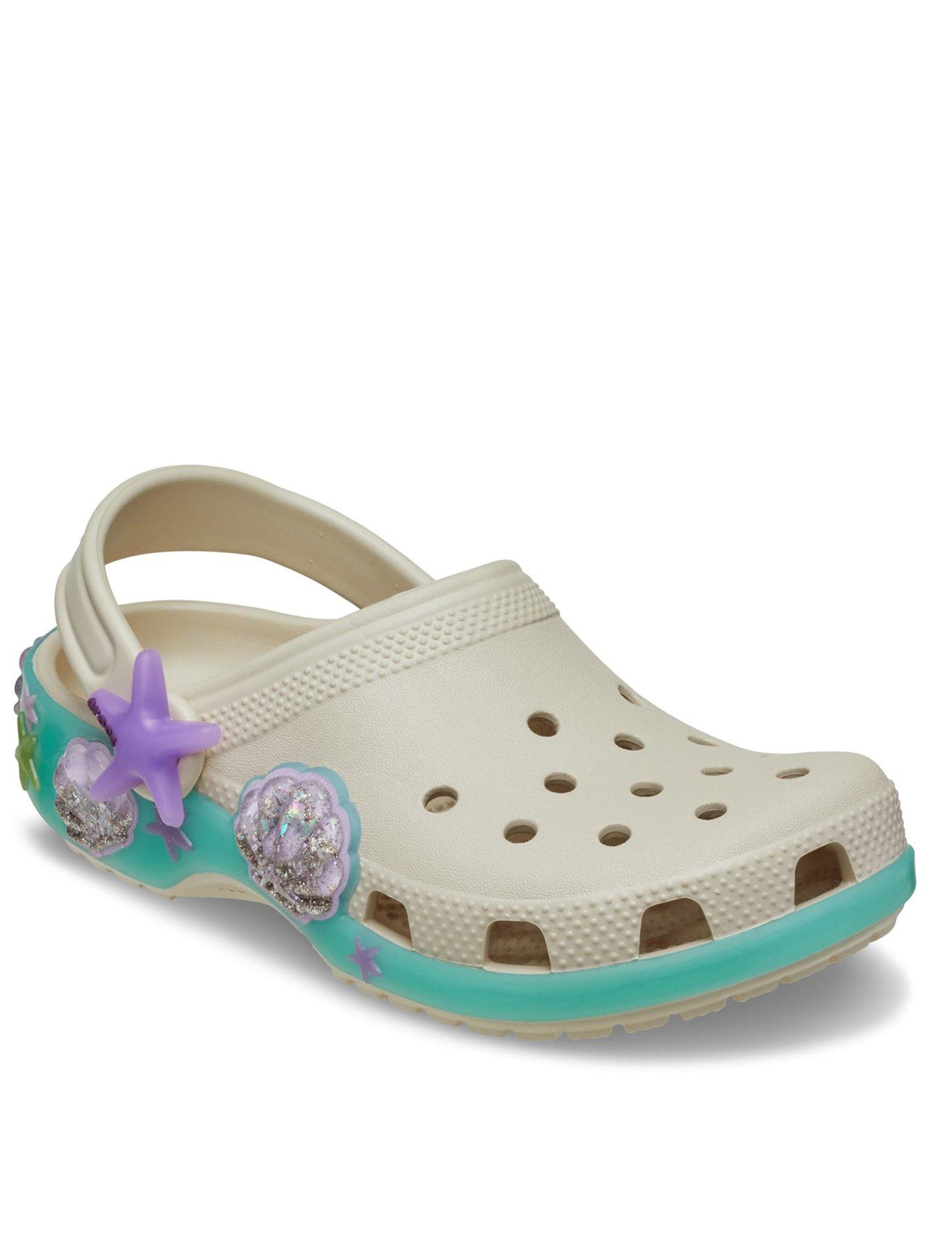 Crocs Toddler I Am Shells Classic Clog, Cream, Size 4 Younger