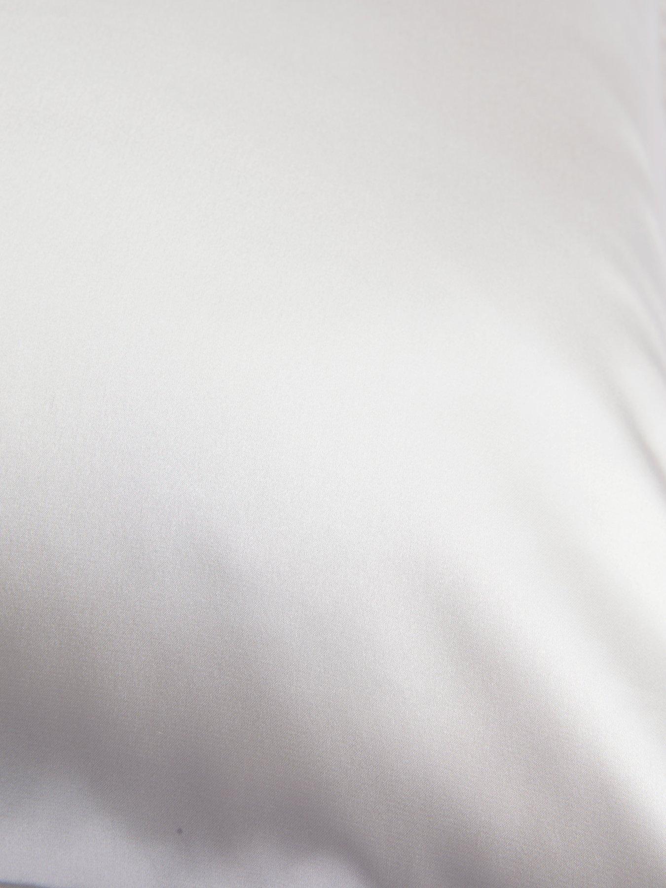 Image 3 of 3 of The Very Collection Mulberry Silk Single&nbsp;Pillowcase - Ivory