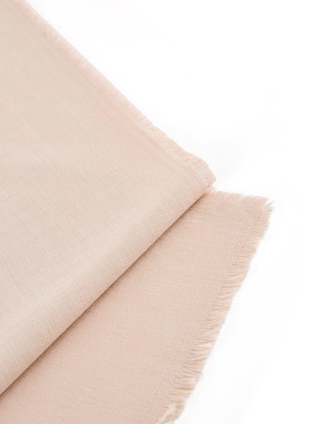 Image 4 of 7 of Michelle Keegan Home Cotton And Linen Blend Table Runner With Raw Edge