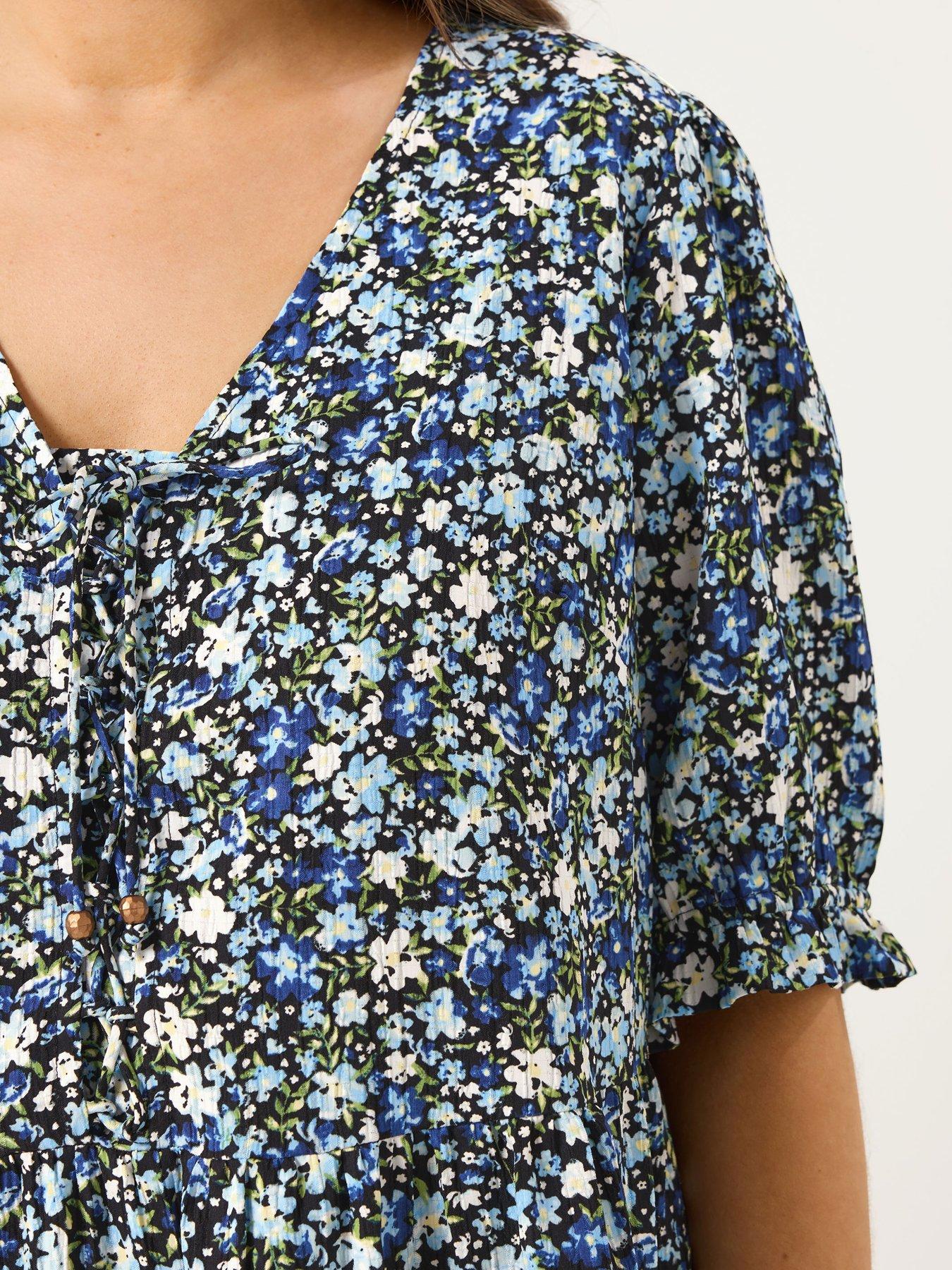 Image 4 of 5 of Yours Curve Tie Front Texture Dress - Blue