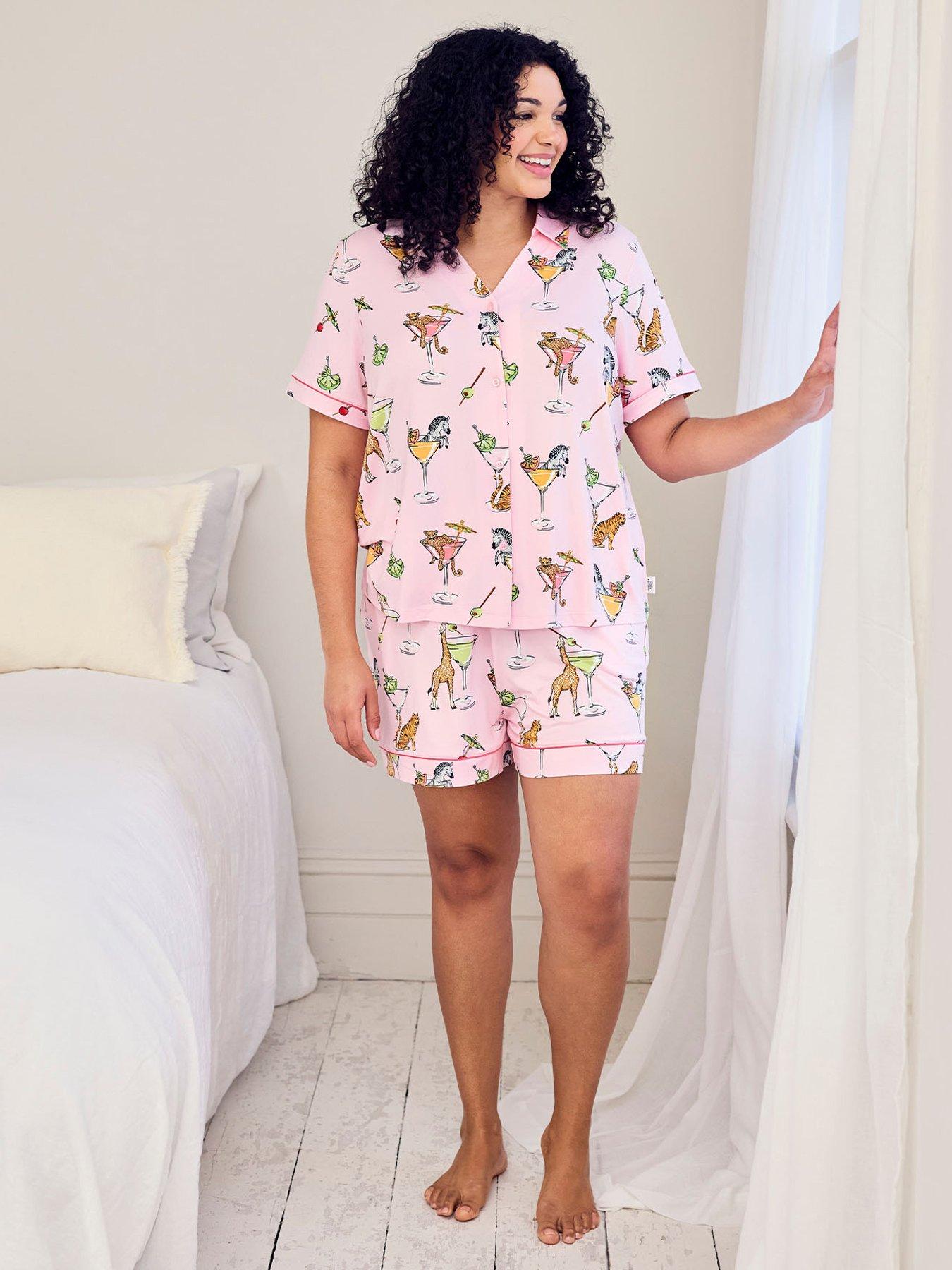 Image 6 of 7 of CHELSEA PEERS Martini Animals Print Short Pyjama Set - Pink