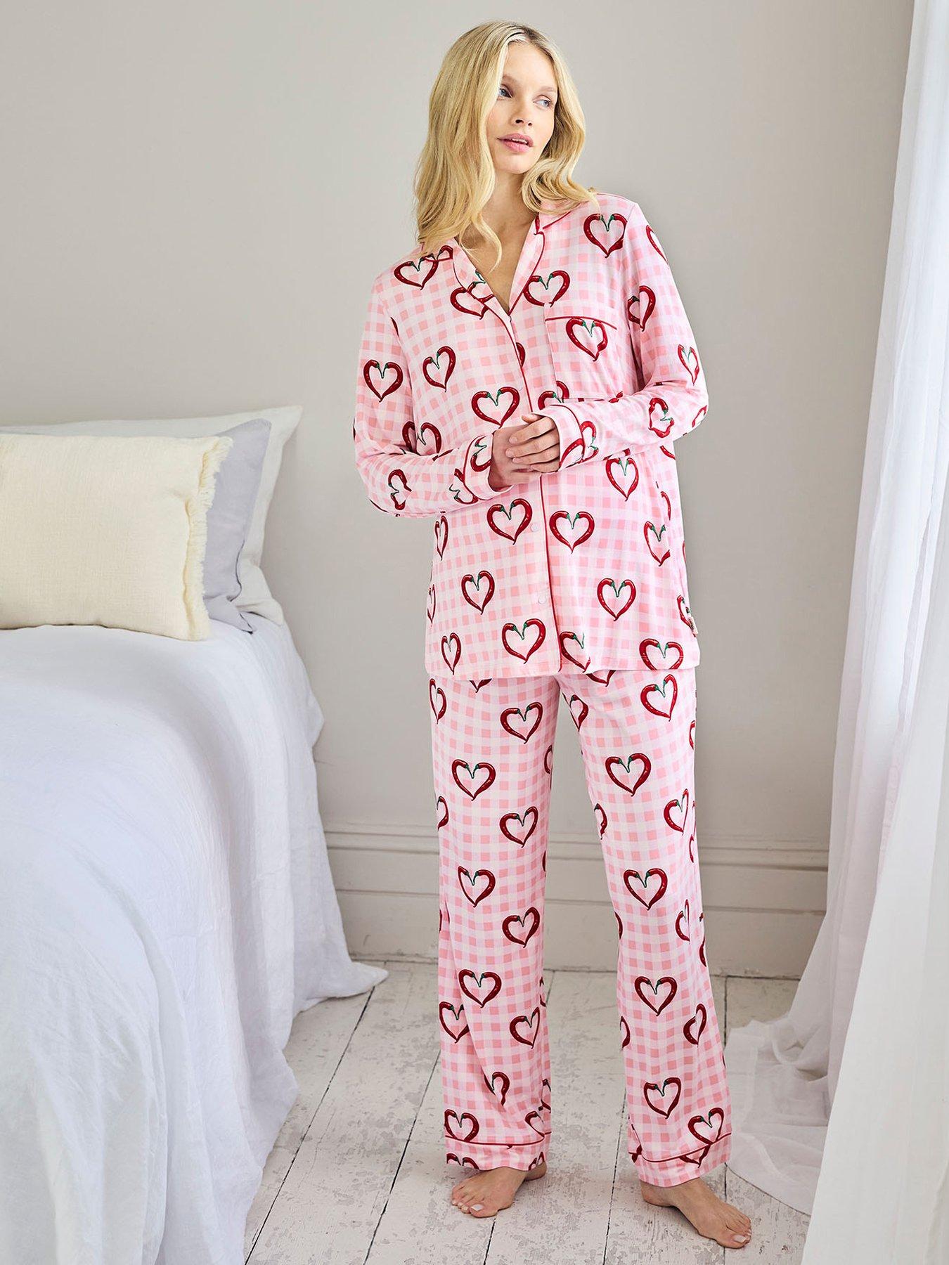 CHELSEA PEERS Maternity Chilli Heart Print Long Pyjama Set