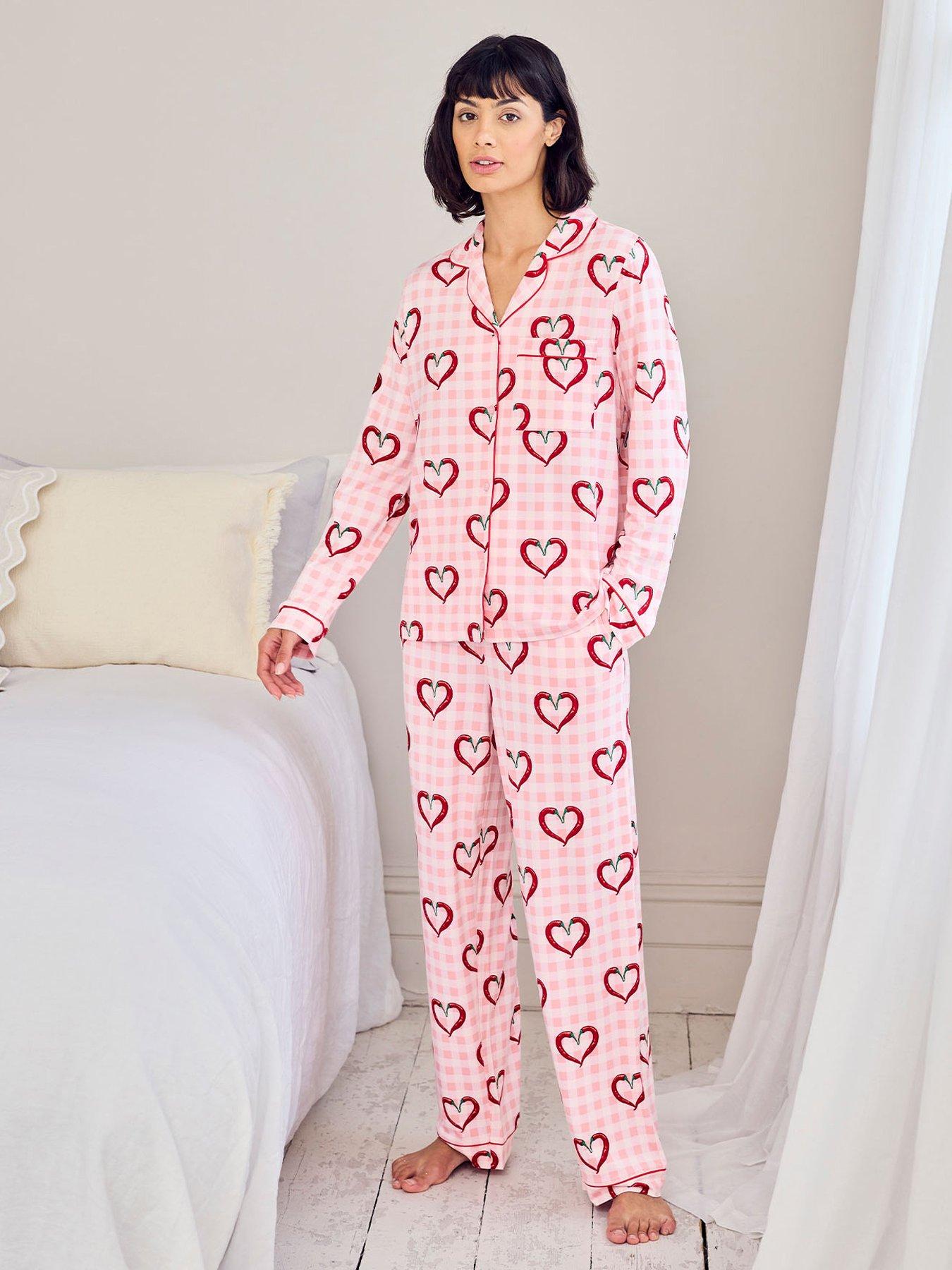 CHELSEA PEERS Chilli Heart Print Long Pyjama Set