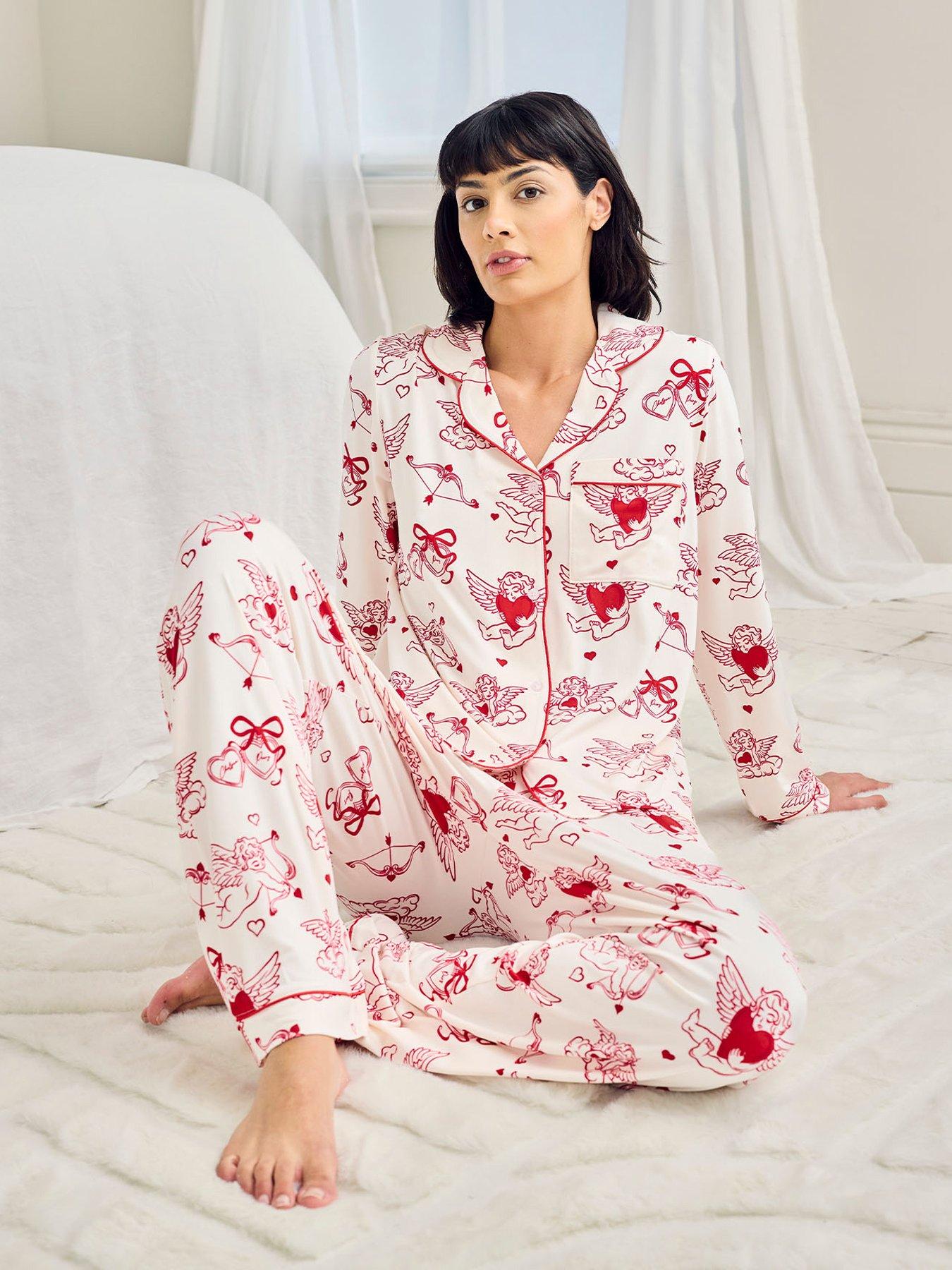 Image 5 of 7 of CHELSEA PEERS Valentine's Cherubs Print Long Pyjama Set - Pink