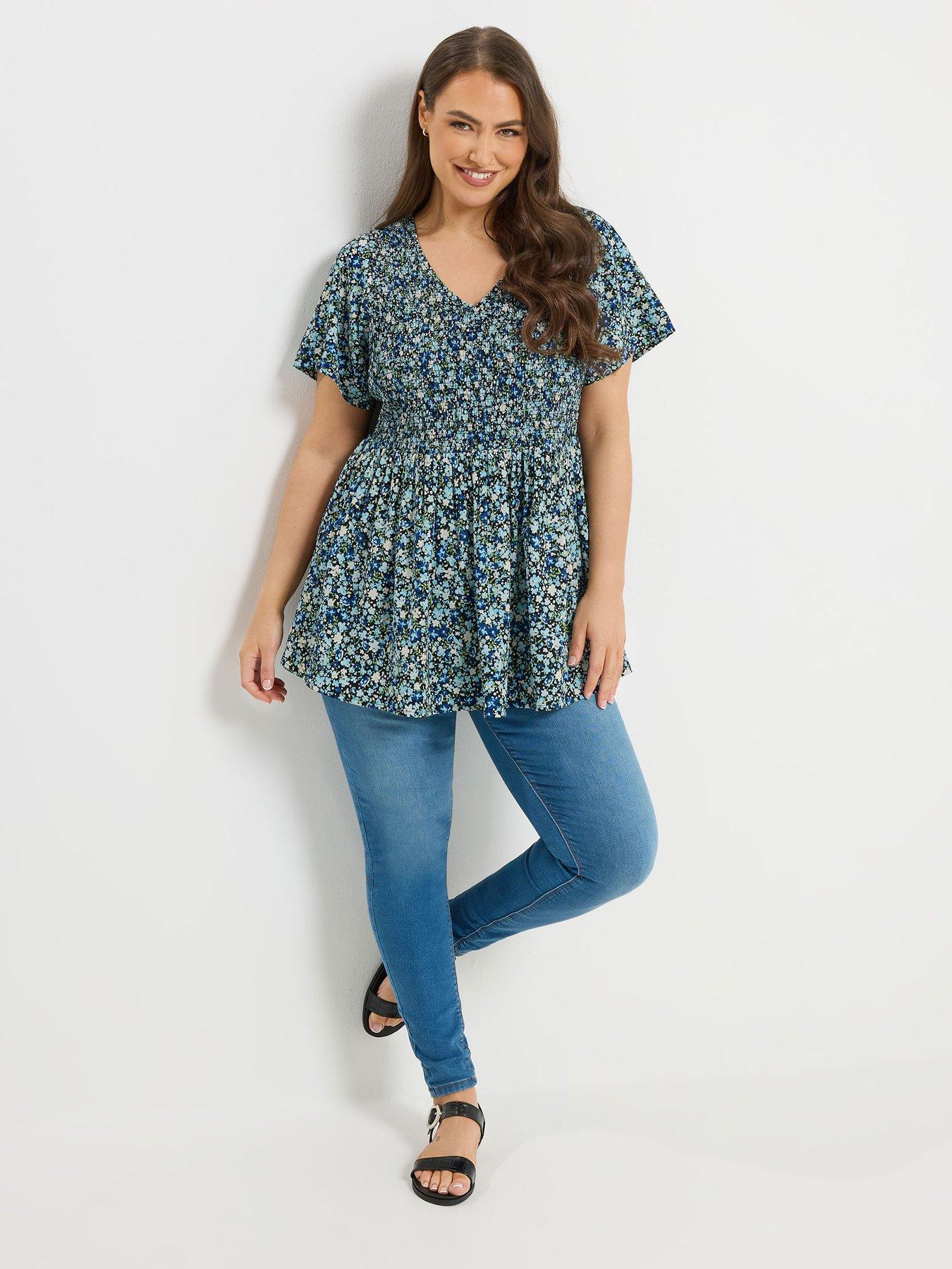 Image 3 of 5 of Yours Curve Textured Shirred Peplum Top - Black