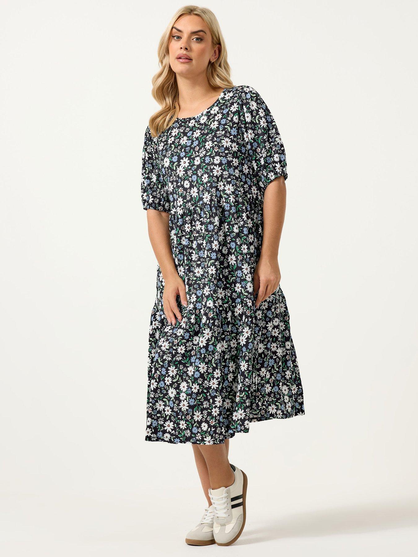 Image 1 of 5 of Yours Curve Puff Sleeve Tiered Midaxi Dress - Black