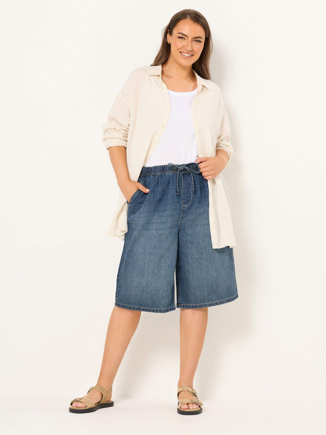 Image 3 of 5 of Yours Curve Pull On Denim Jort - Blue