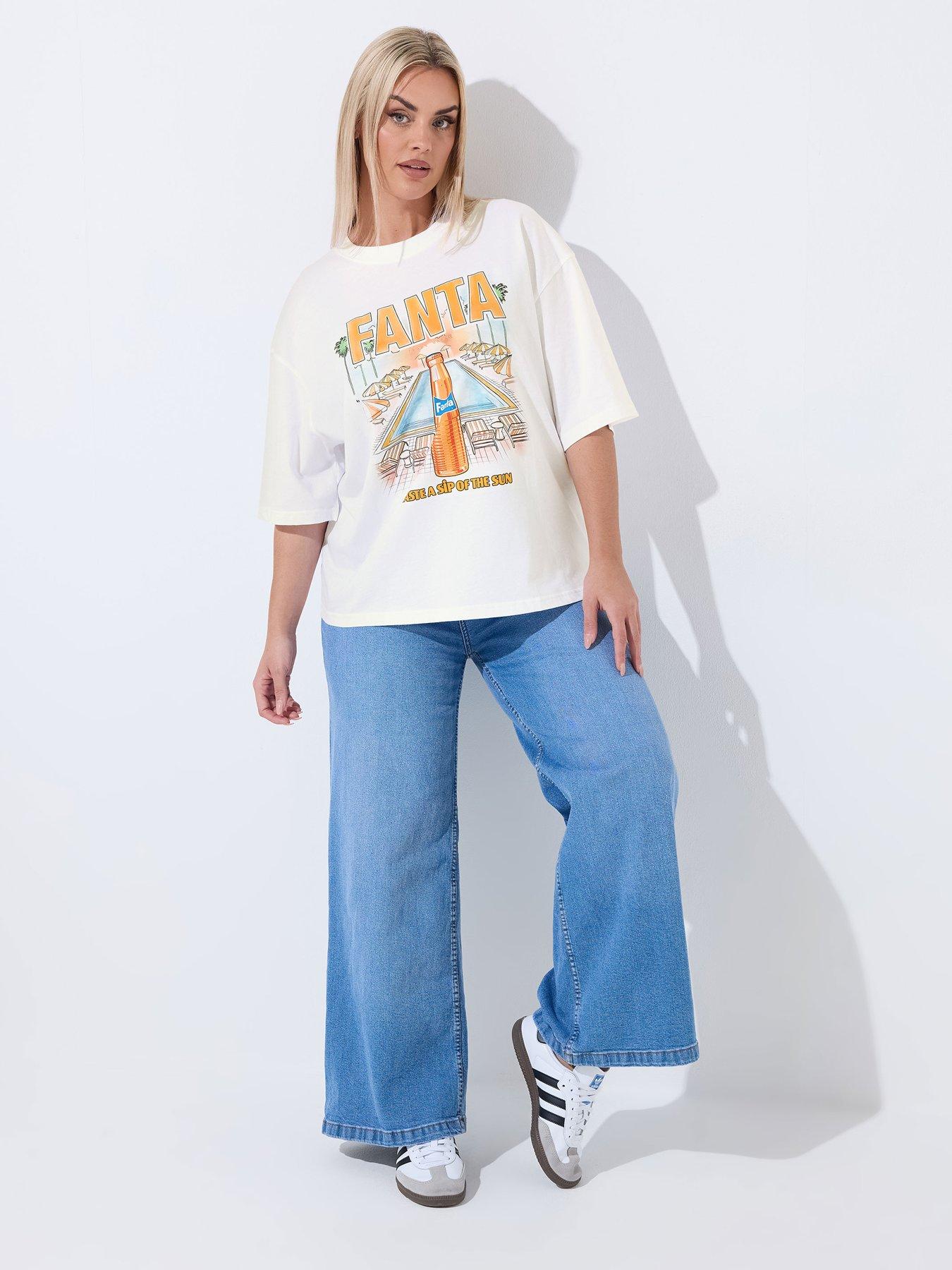 Image 3 of 5 of Yours Curve Fanta T-Shirt - White