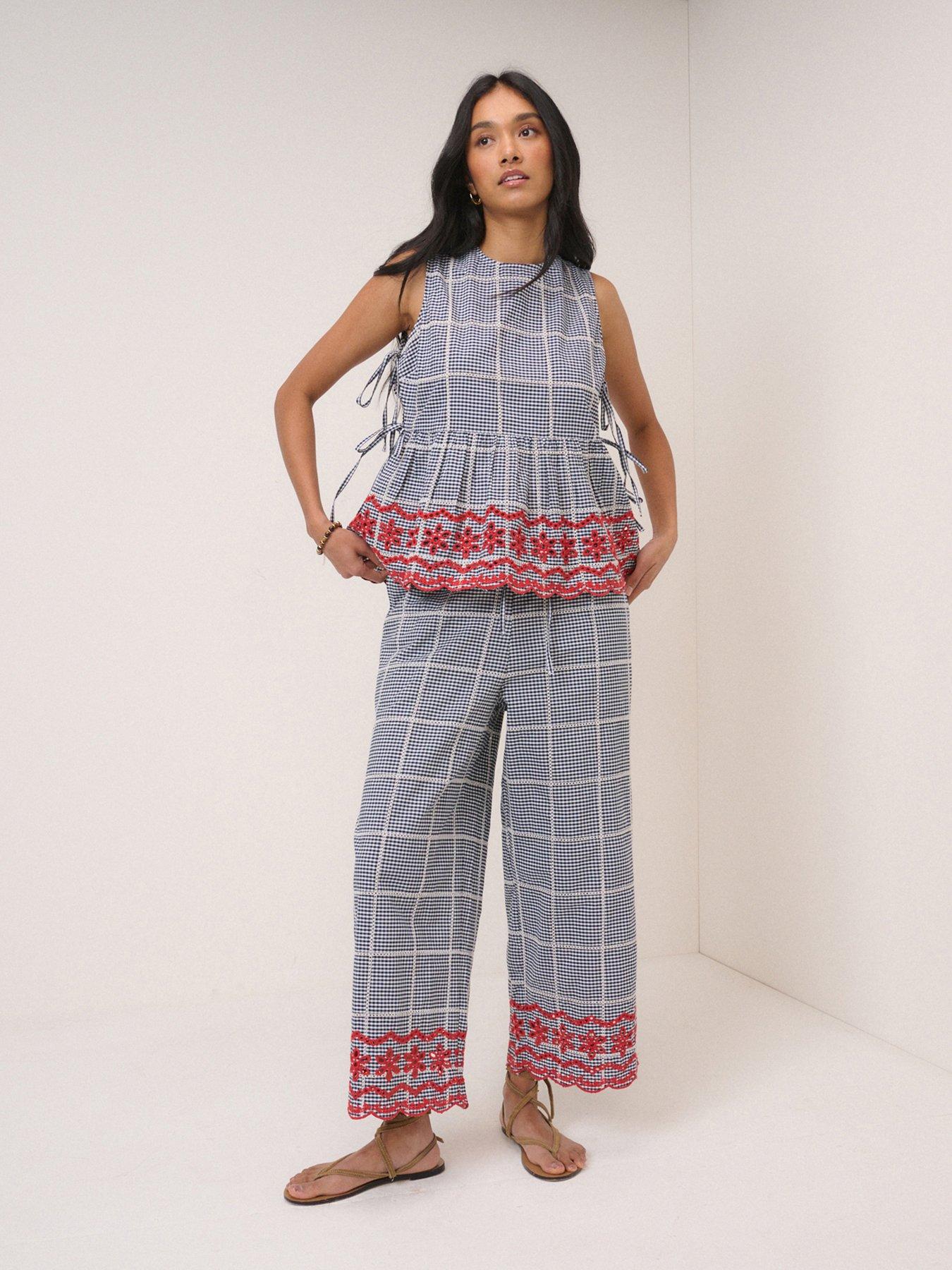 Image 6 of 6 of Nobodys Child Shrew Embroidered Crop Trousers - Multi