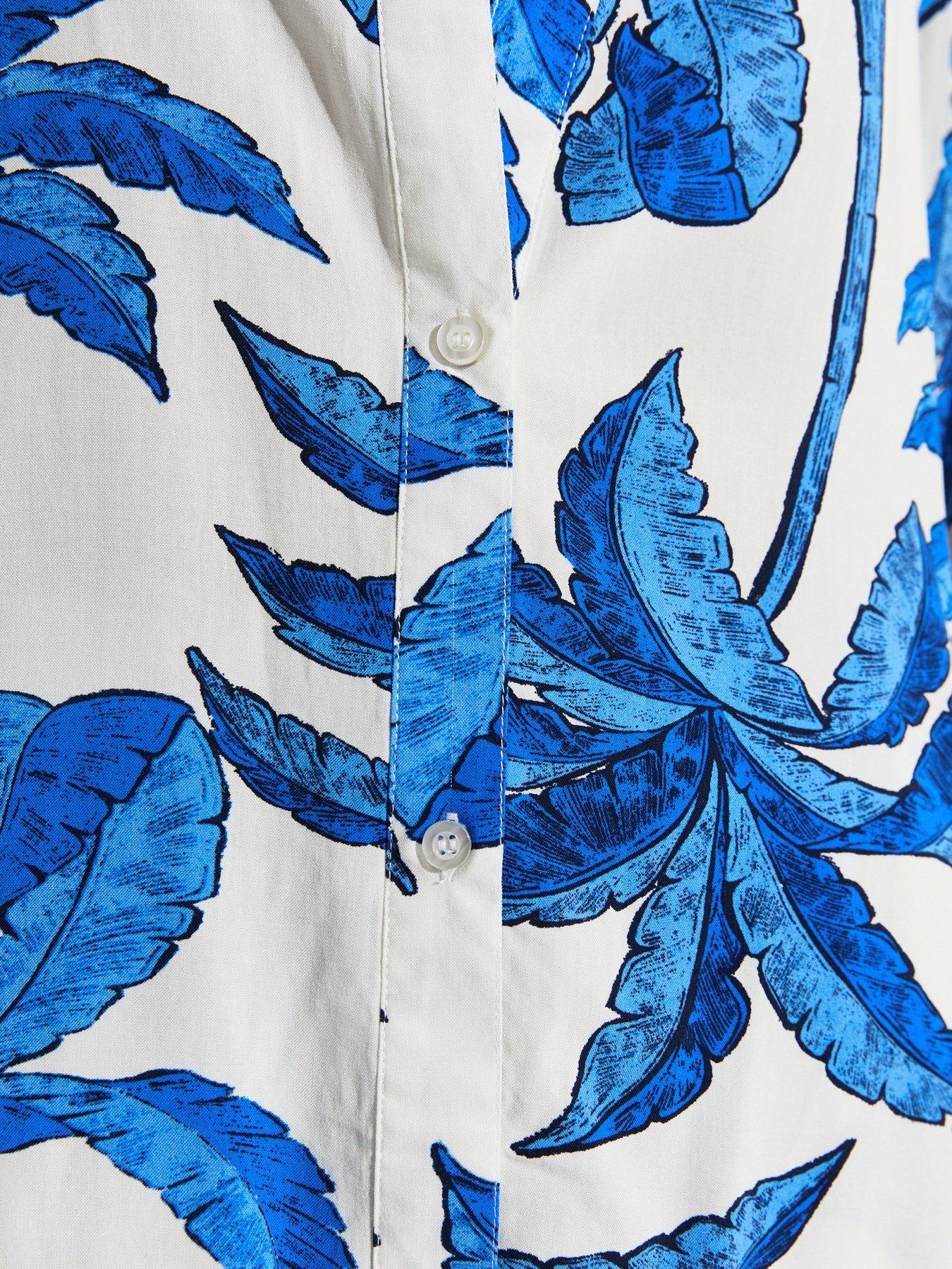 Image 5 of 6 of New Look Blue Palm Tree Print Shirt
