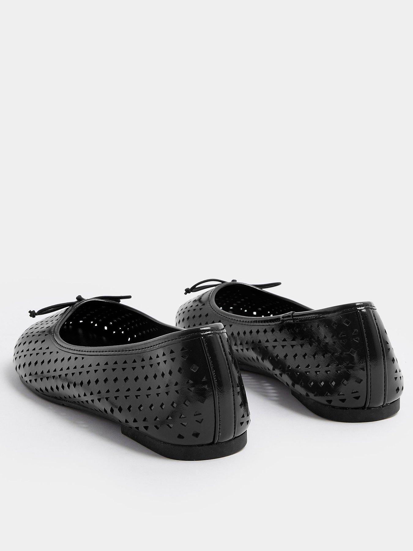 Image 3 of 4 of Yours Curve Wide Fit Laser Cut Ballerina Shoe - Black