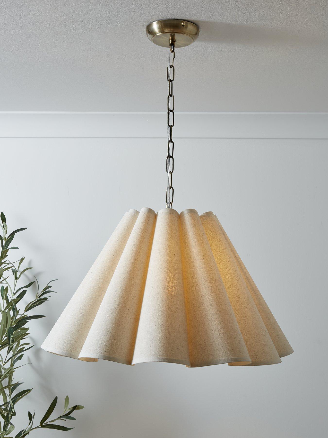 Image 1 of 6 of The Very Collection Scallop Pendant