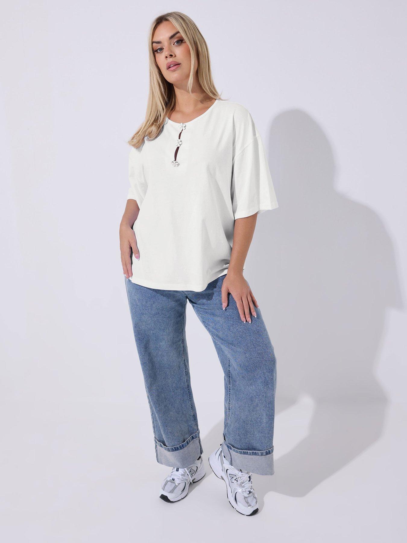 Image 3 of 5 of Yours Curve Floral Boxy T-Shirt - White
