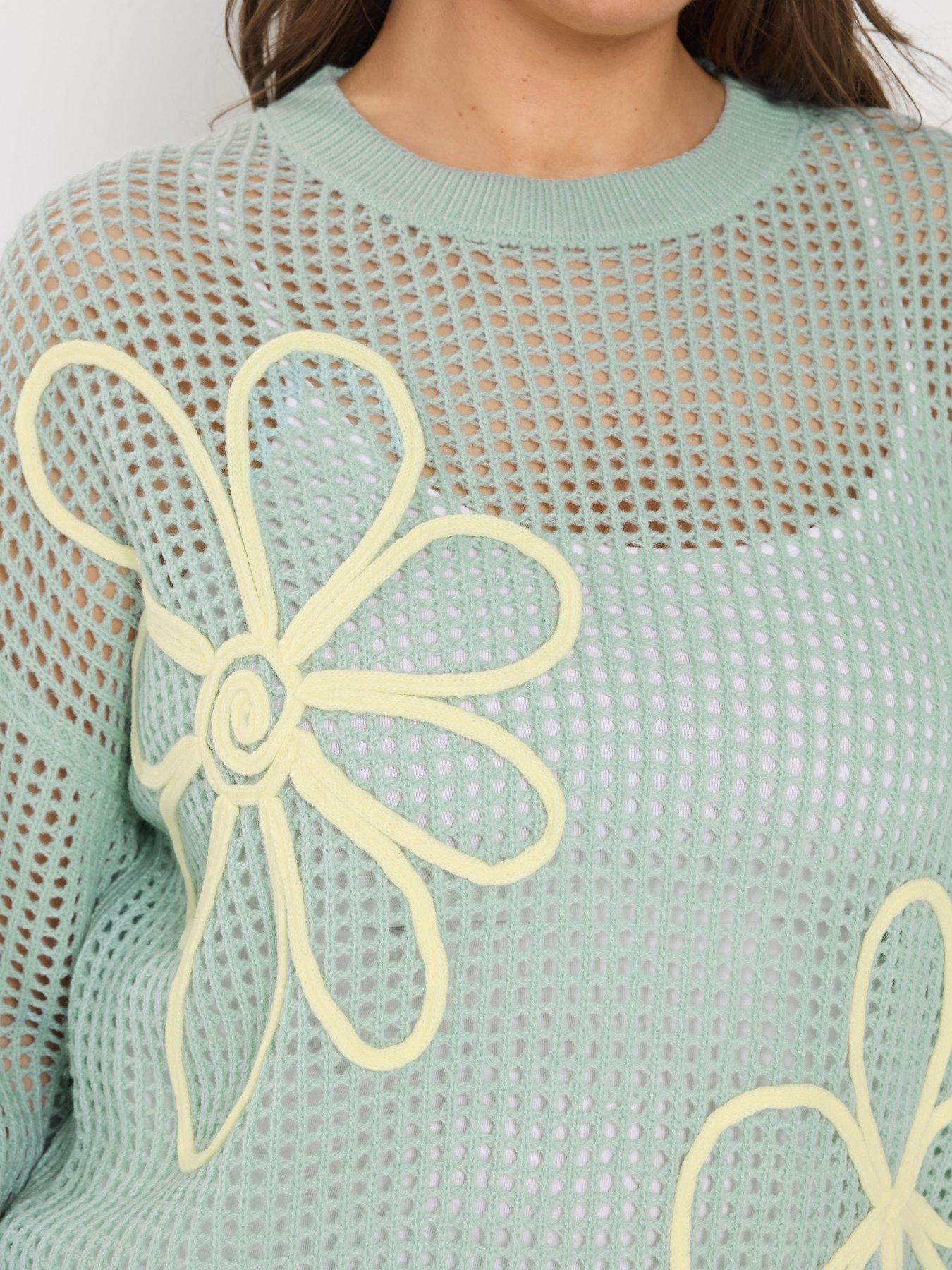 Image 4 of 5 of Yours Curve Cornelle Floral Jumper - Blue
