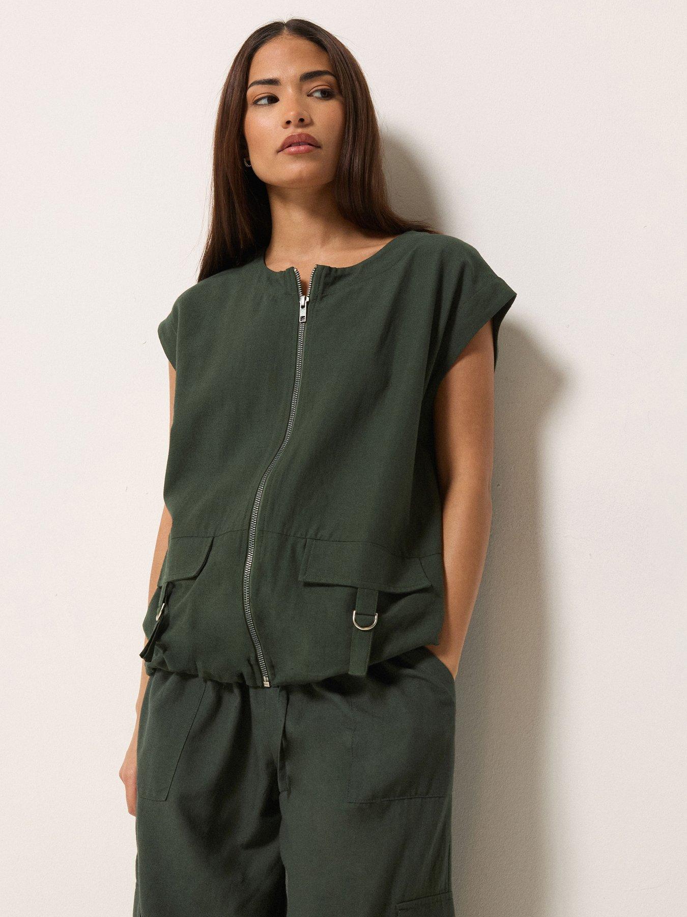 PixieGirl Petite Gilet Containing Linen - Green