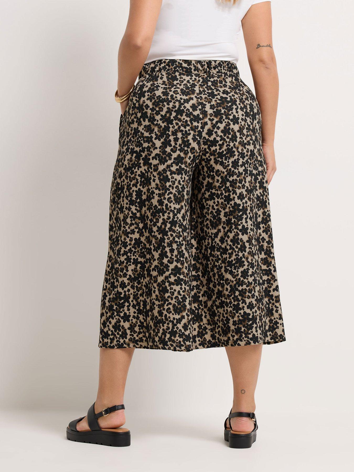 Image 2 of 5 of Yours Curve Leopard Printed Jersey Culottes - Brown