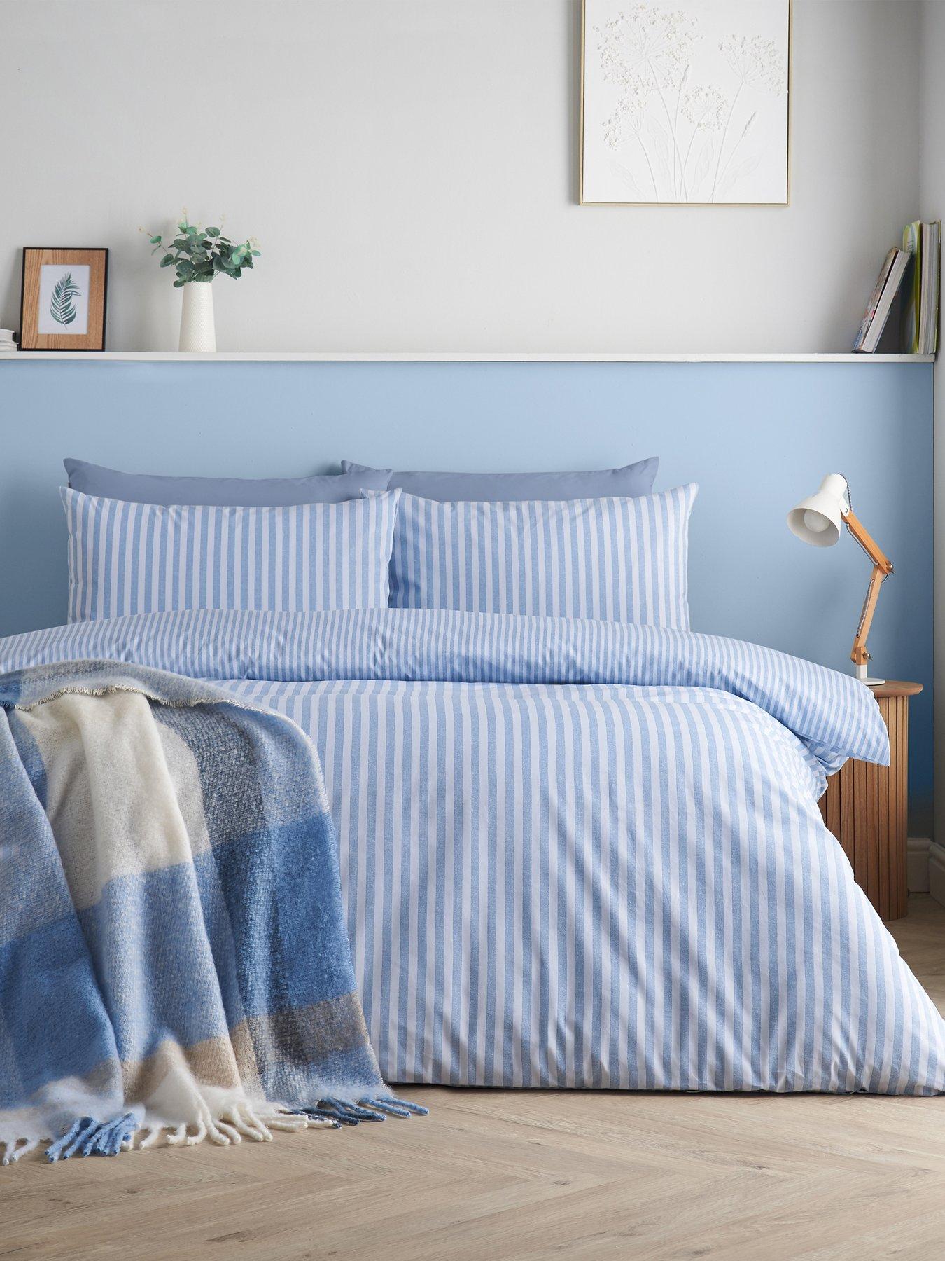 Catherine Lansfield: Epping Textured Stripe Blue Duvet Set