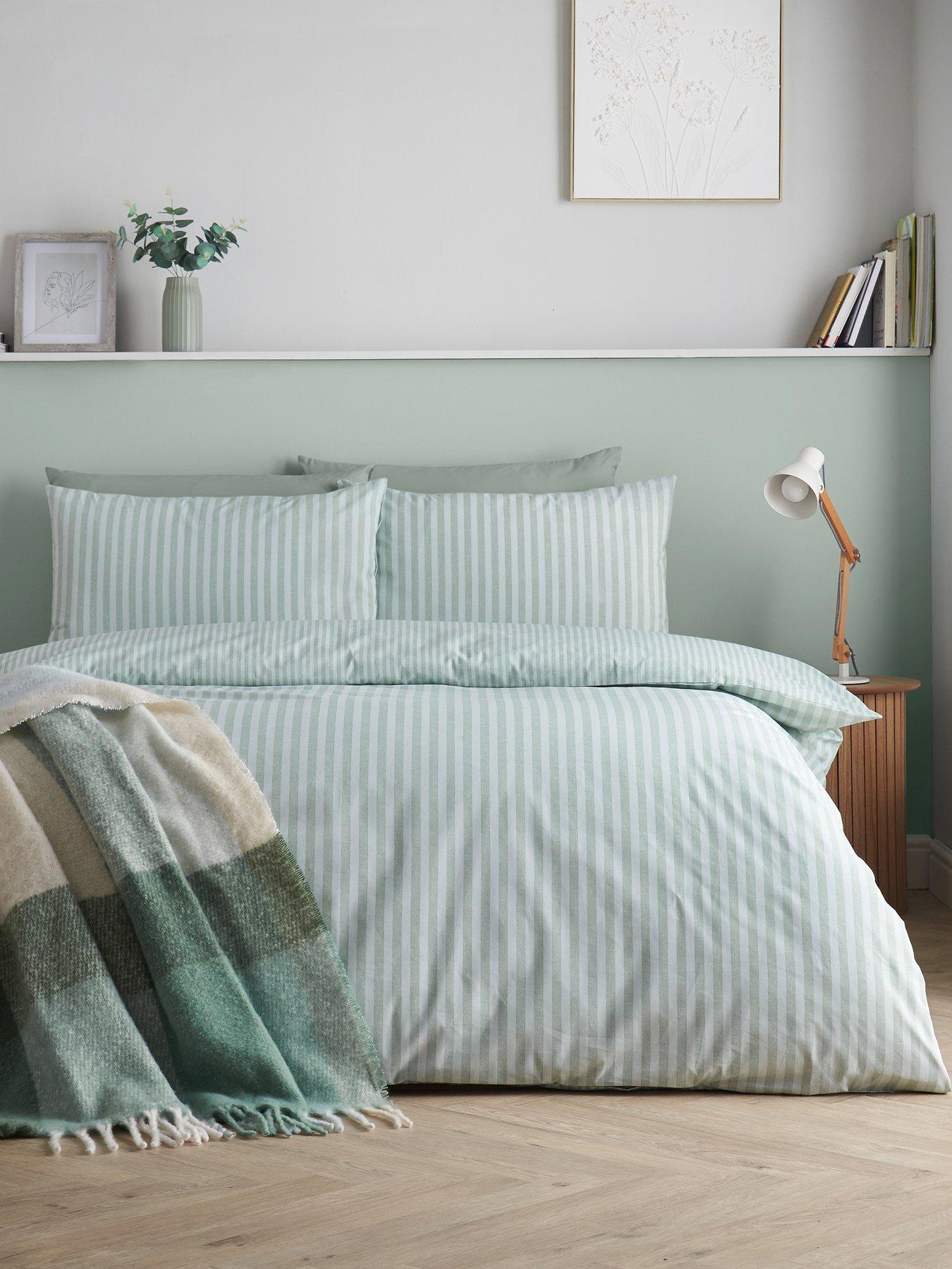 Catherine Lansfield Epping Textured Stripe Green Duvet Set