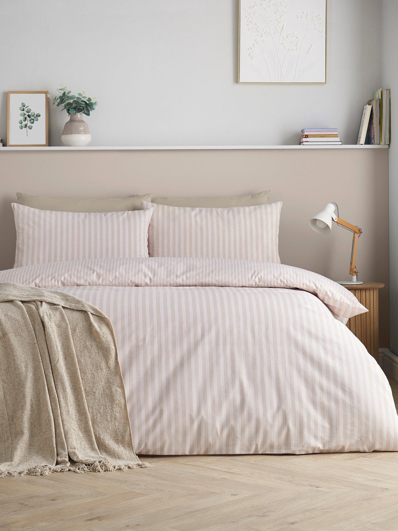 Catherine Lansfield: Epping Textured Stripe Natural Duvet Set