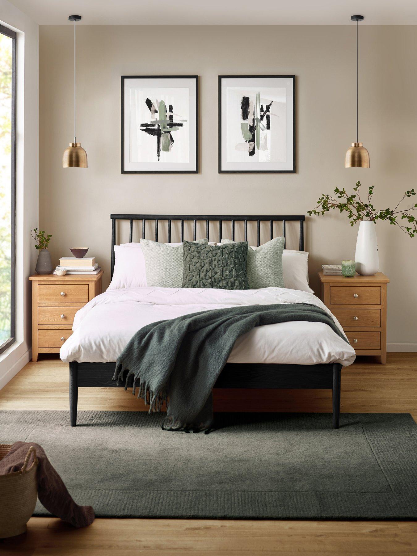 Julian Bowen Belton Black Spindle Bed