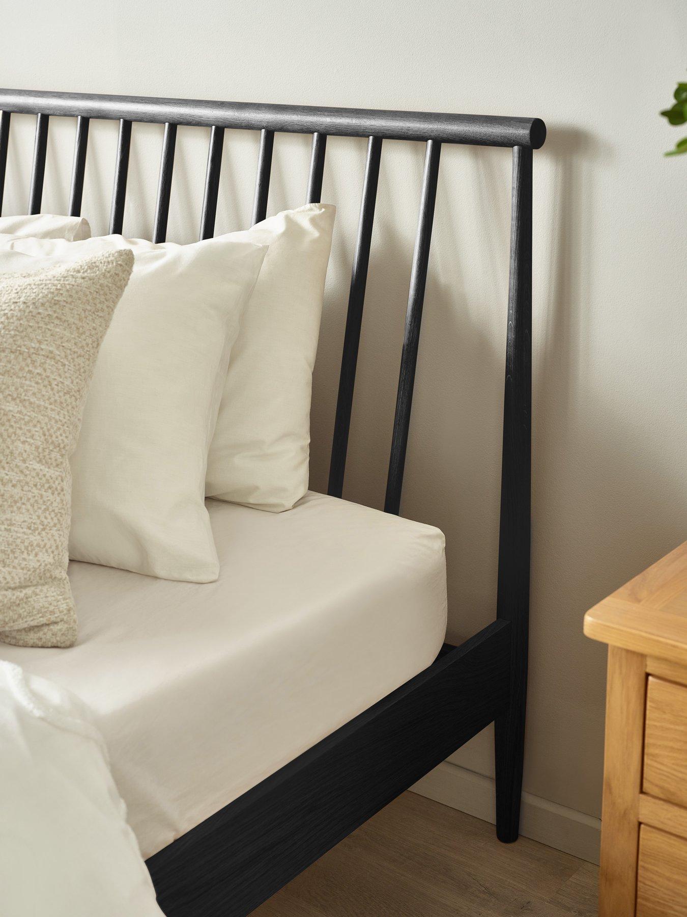 Image 4 of 6 of Julian Bowen Belton Black Spindle Bed