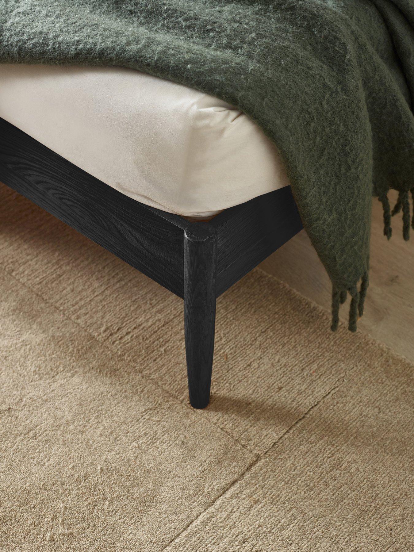 Image 5 of 6 of Julian Bowen Belton Black Spindle Bed