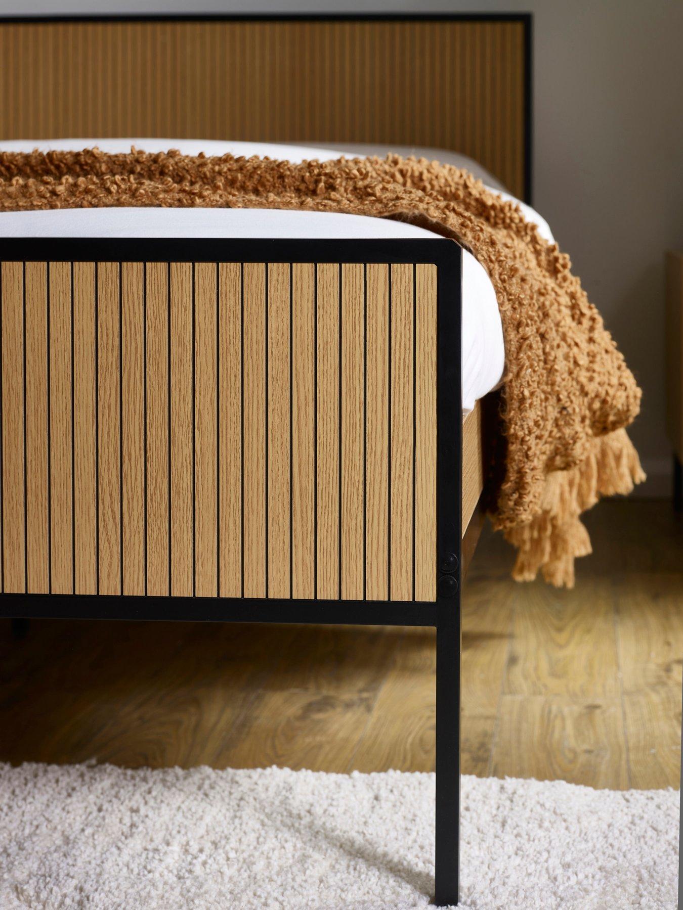 Image 6 of 7 of Julian Bowen Sia Oak Effect Bed