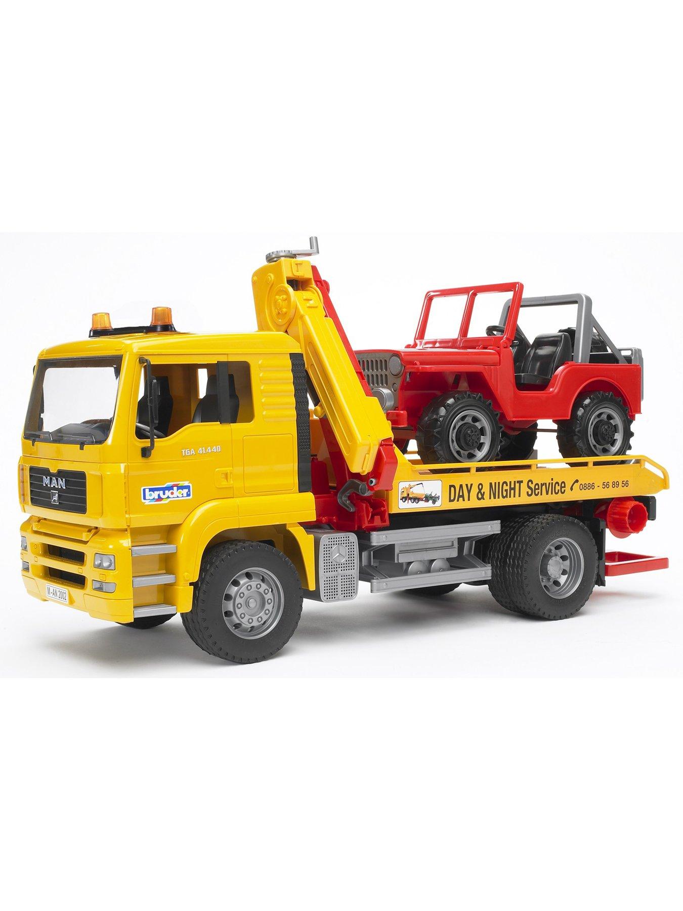 Image 4 of 7 of Bruder MAN TGA Breakdown-truck with cross country vehicle