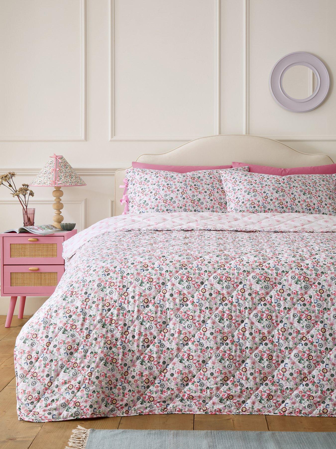 Cath Kidston Pearly Queen Ditsy Pink Bedspread 150X200