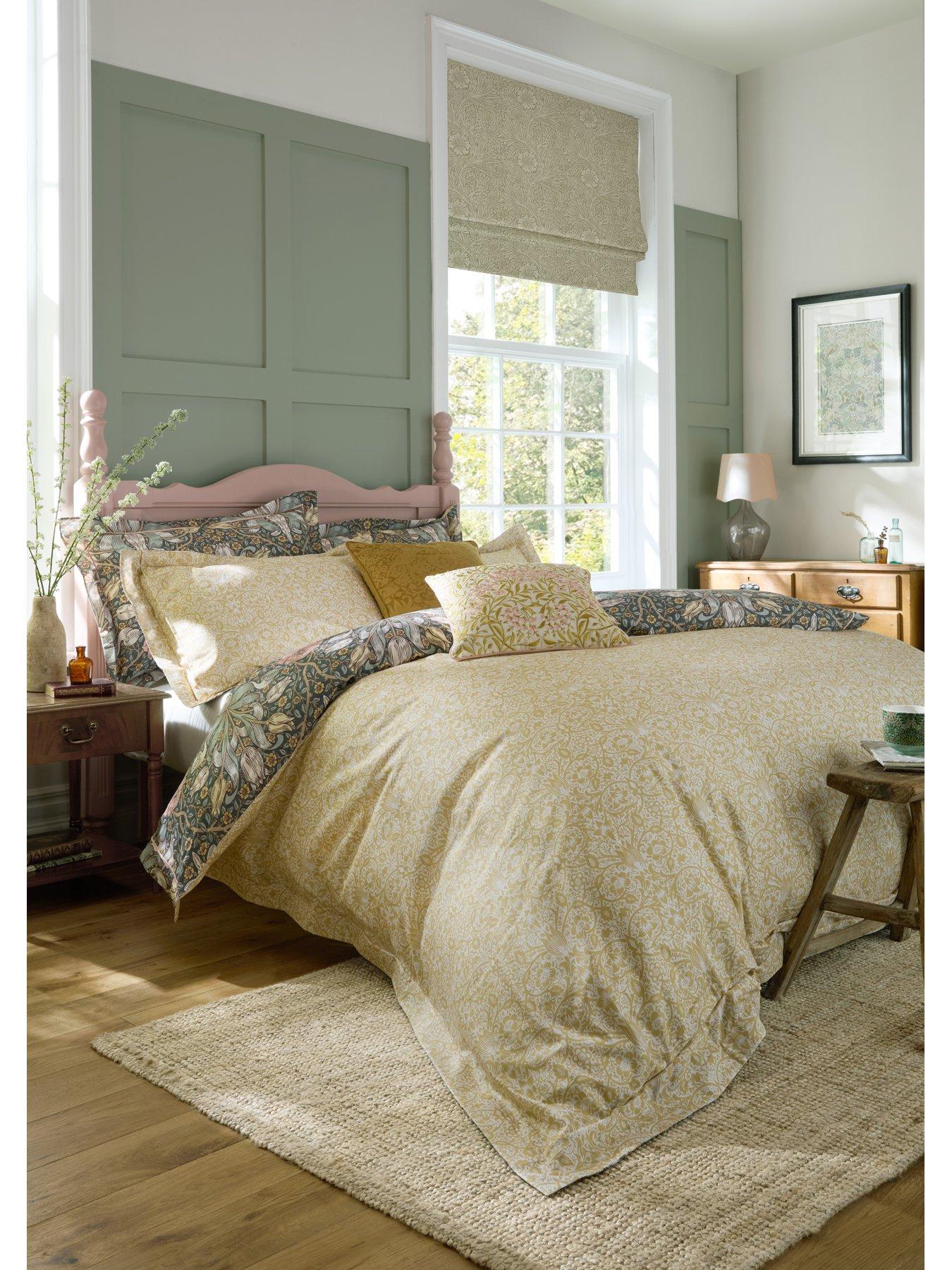 Image 7 of 7 of William Morris at Home Spring Thicket Quilt Set