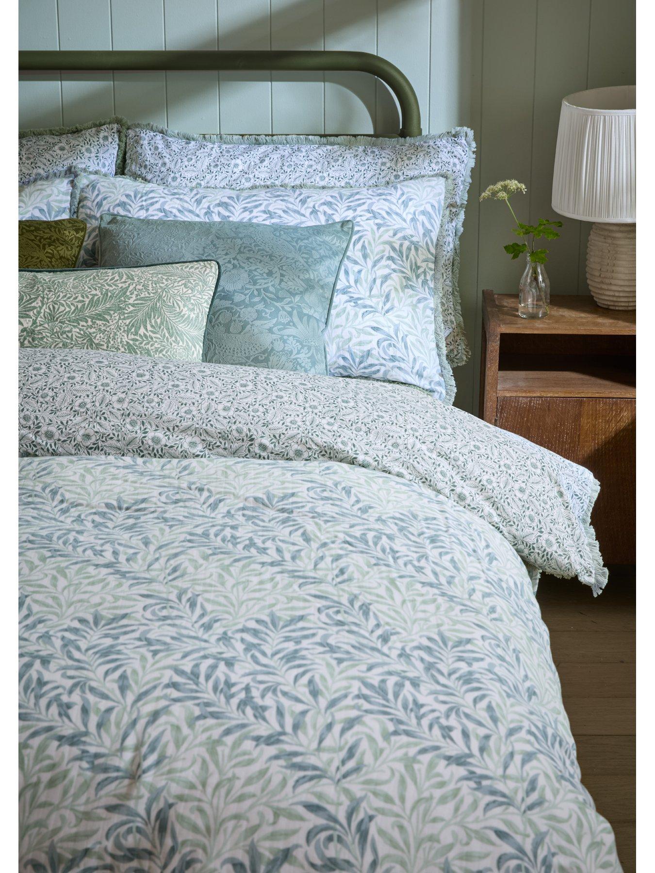 Image 3 of 6 of William Morris at Home Willlow Bough 100 % Cotton Double Quilt Set 200cm X 200cm