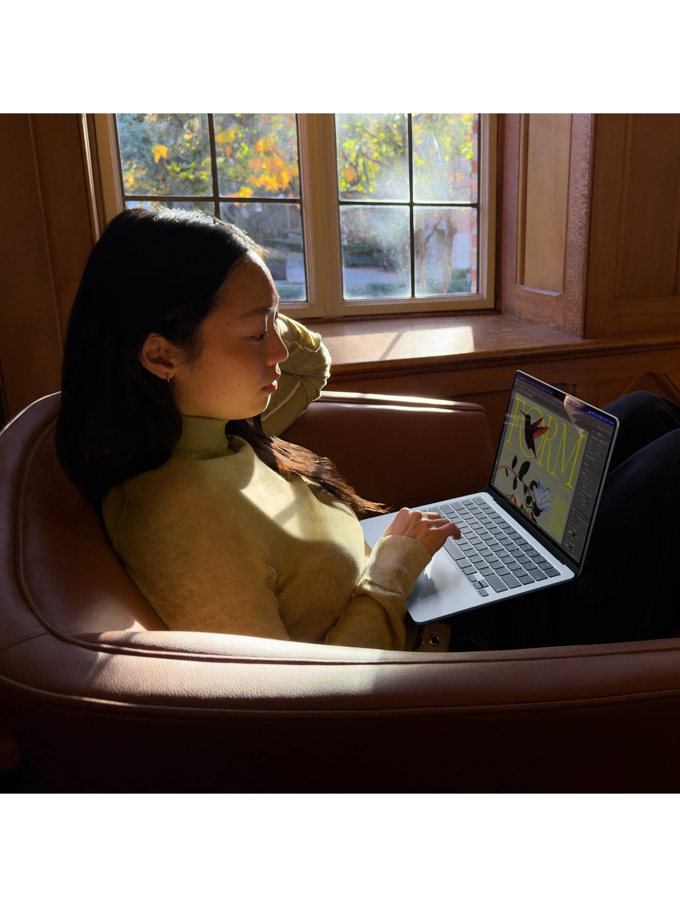Image 5 of 8 of Apple MacBook Air (M5, 2026) 13 inch with 10-core CPU and 8-core GPU, 16GB Unified Memory, 512GB SSD - Silver