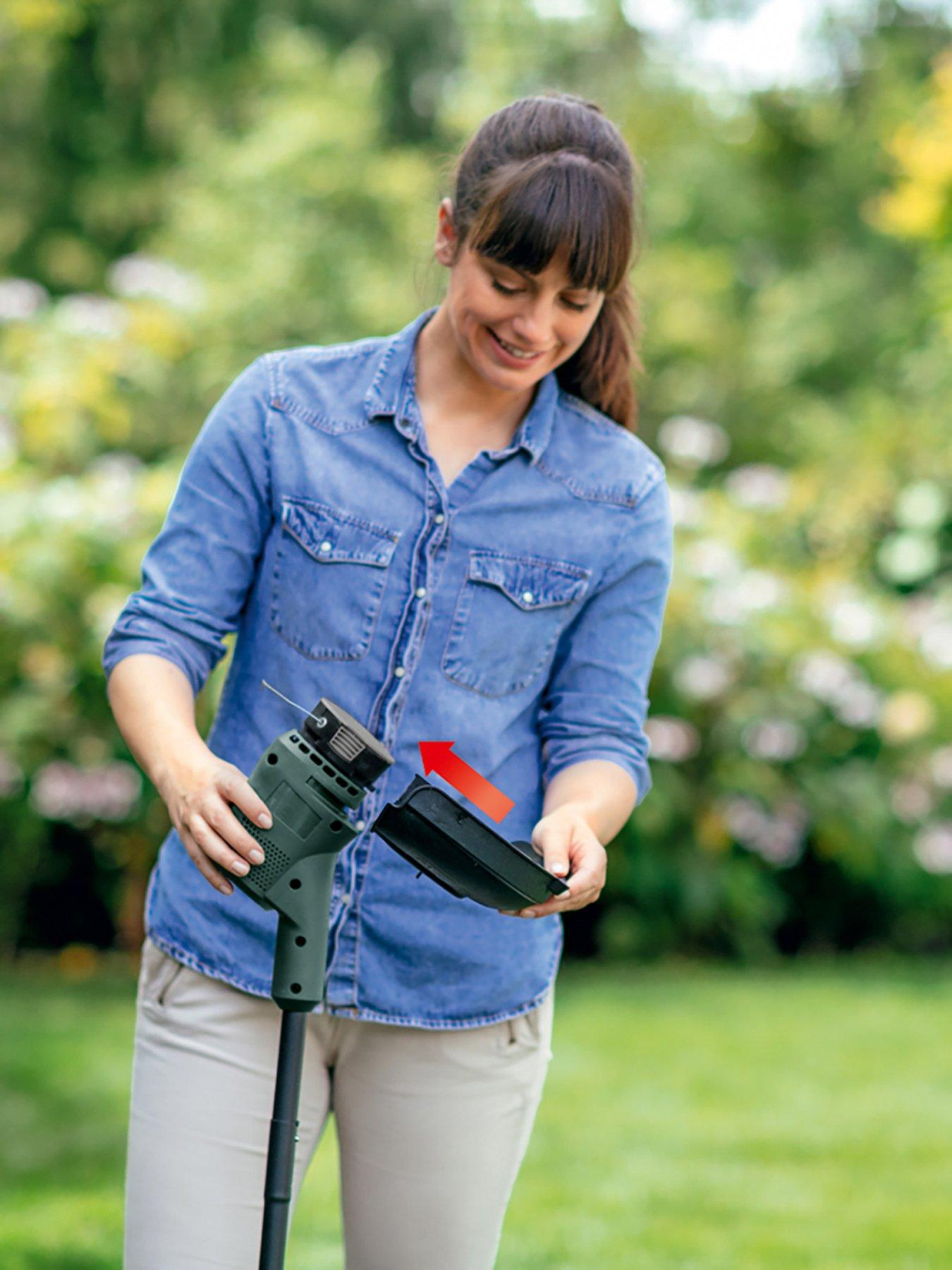 Image 3 of 7 of Bosch EasyGrassCut 26 230V