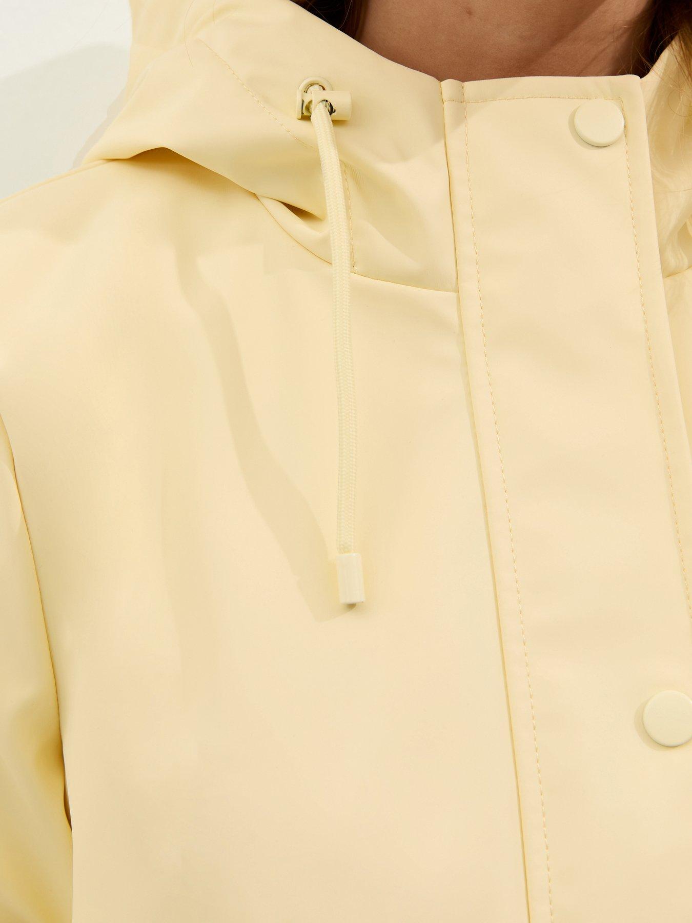 Image 5 of 5 of New Look Light Yellow Water Resistant Drawstring Hood Rain Anorak