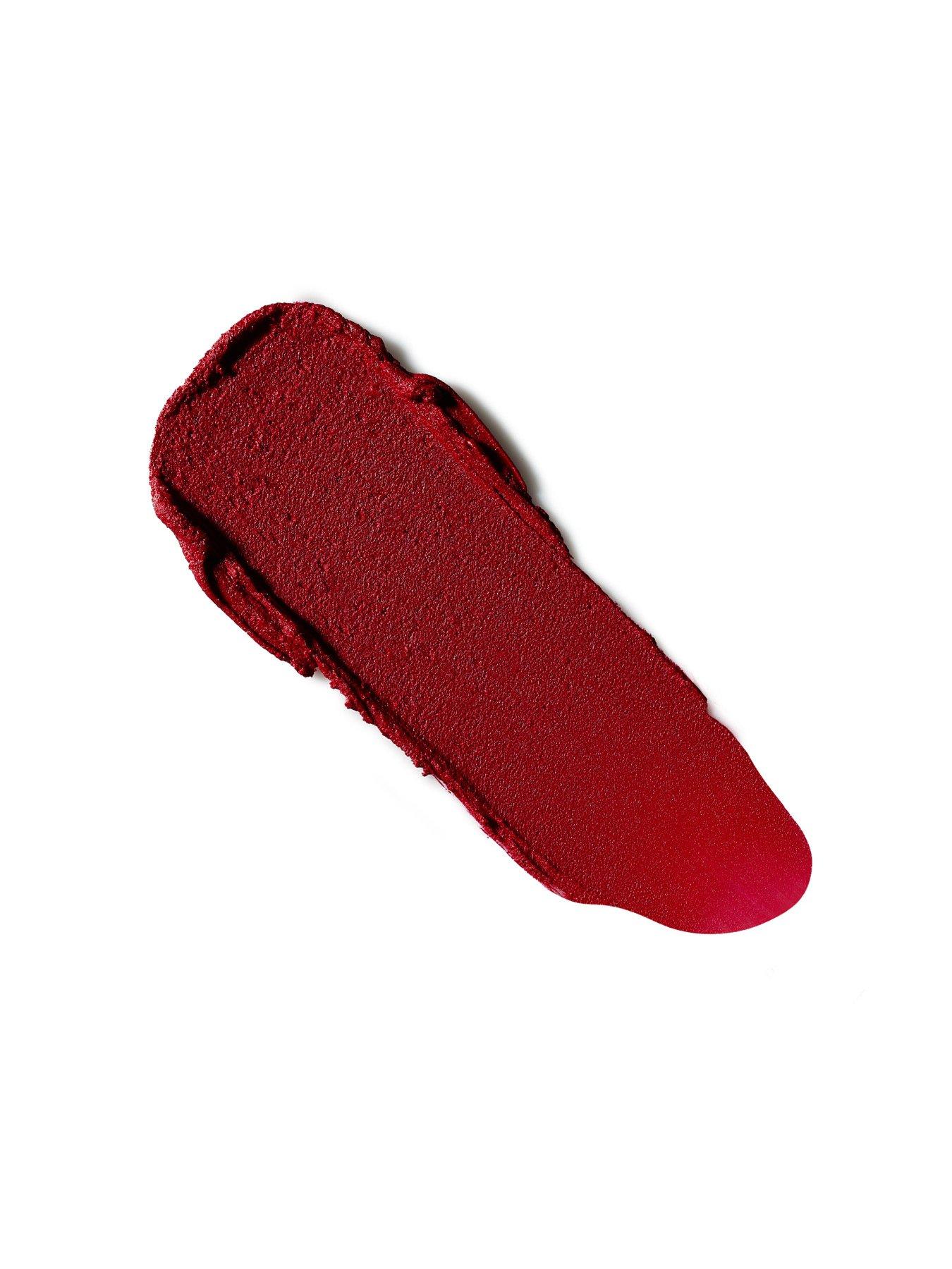 Image 3 of 7 of L'Oreal Paris L'Oreal Paris colour Riche Blurred Matte Lipstick Soft-Matte, Blurred Finish