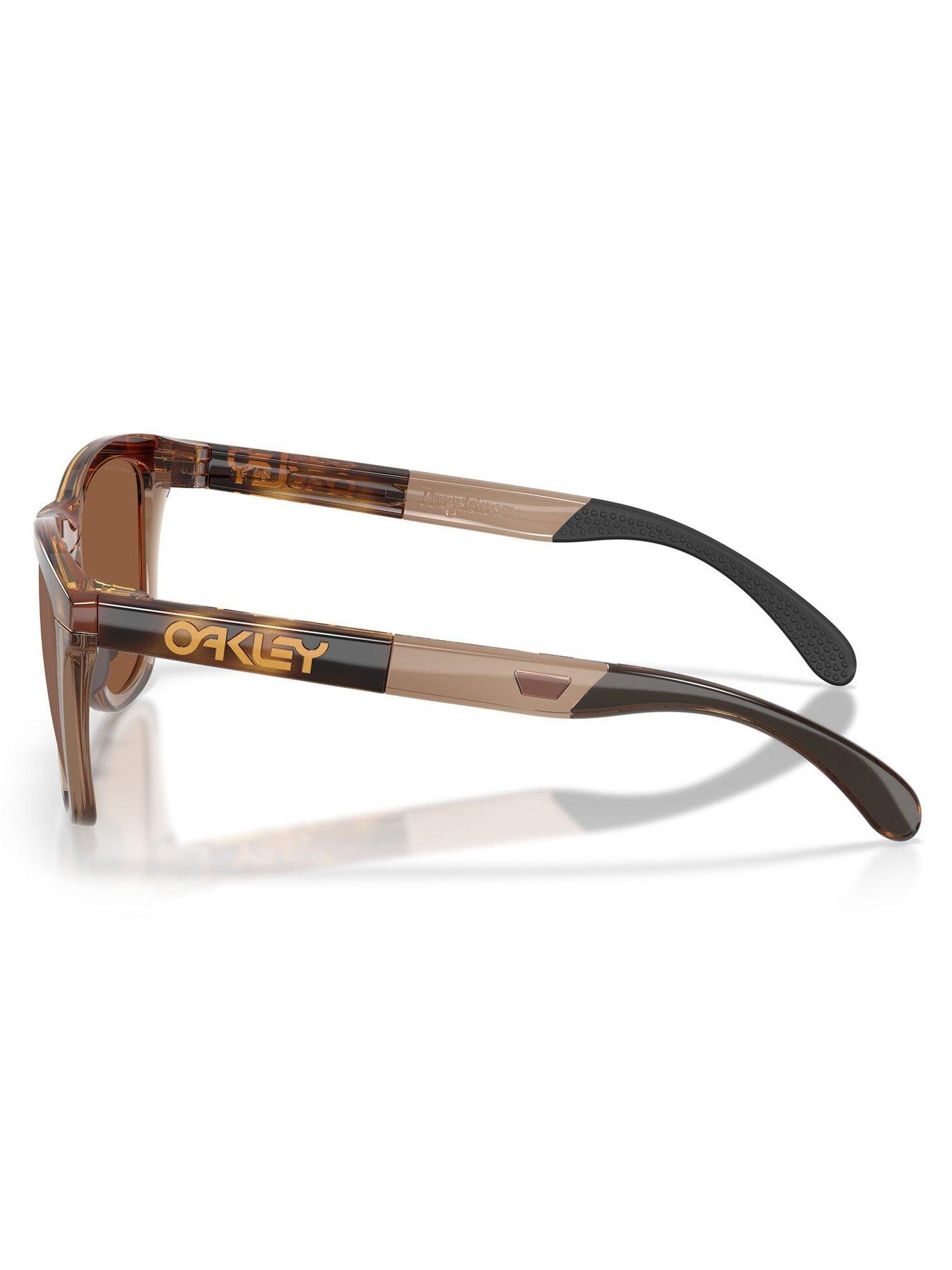 Image 2 of 5 of Oakley Oakley Frogskins Range Xl Round Sunglasses